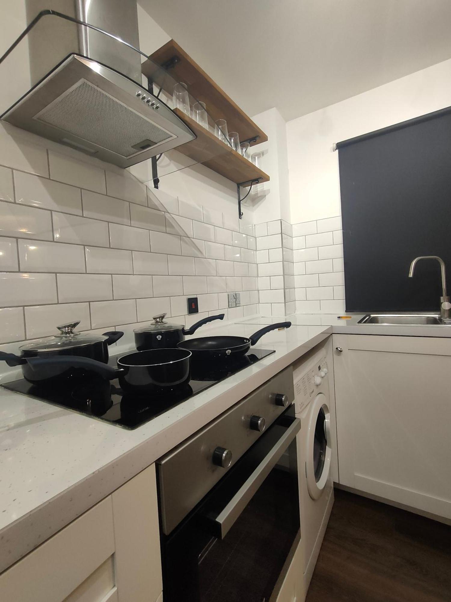 Free Parking 4 Beds Flat 15 Min Train To Victoria Bridge St Paul Cathedral * Londen
