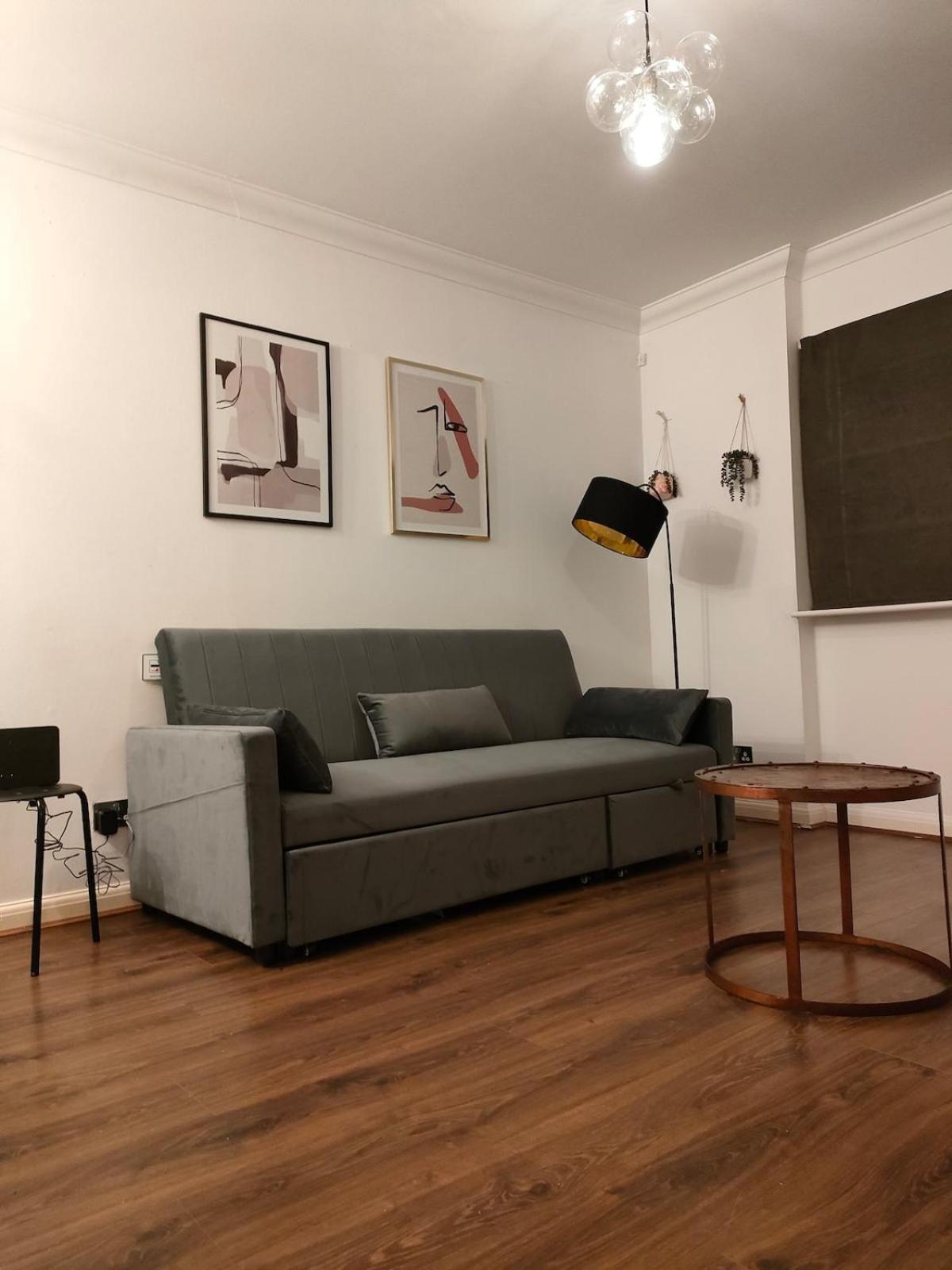 Free Parking 4 Beds Flat 15 Min Train To Victoria Bridge St Paul Cathedral Londen
