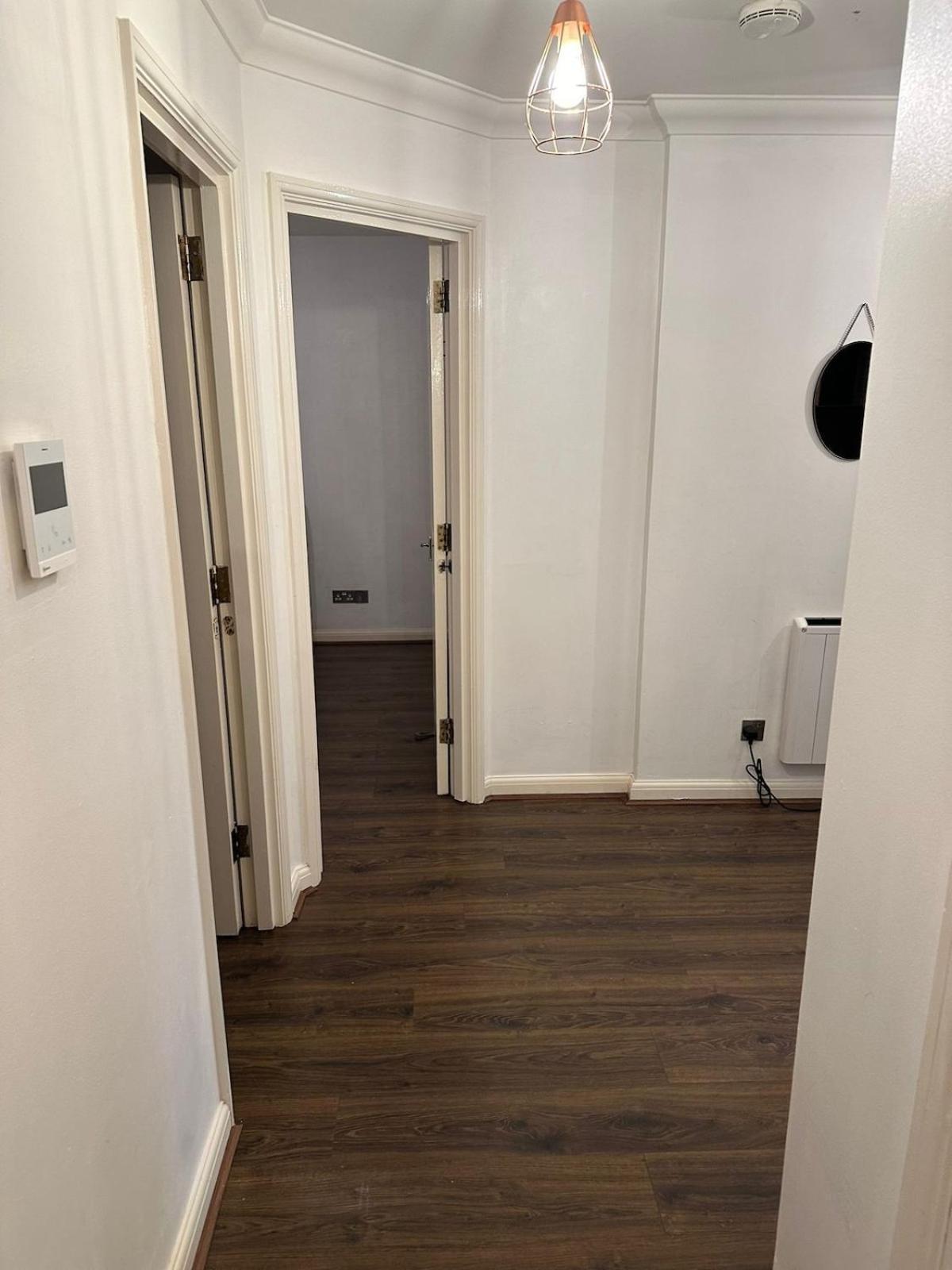 Free Parking 4 Beds Flat 15 Min Train To Victoria Bridge St Paul Cathedral * Londen