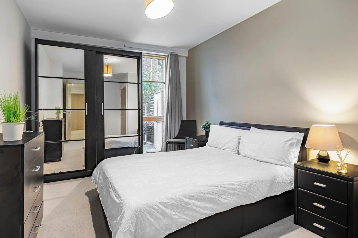 Cozy 2 Bedrooms, Devons Rd Dlr Londres