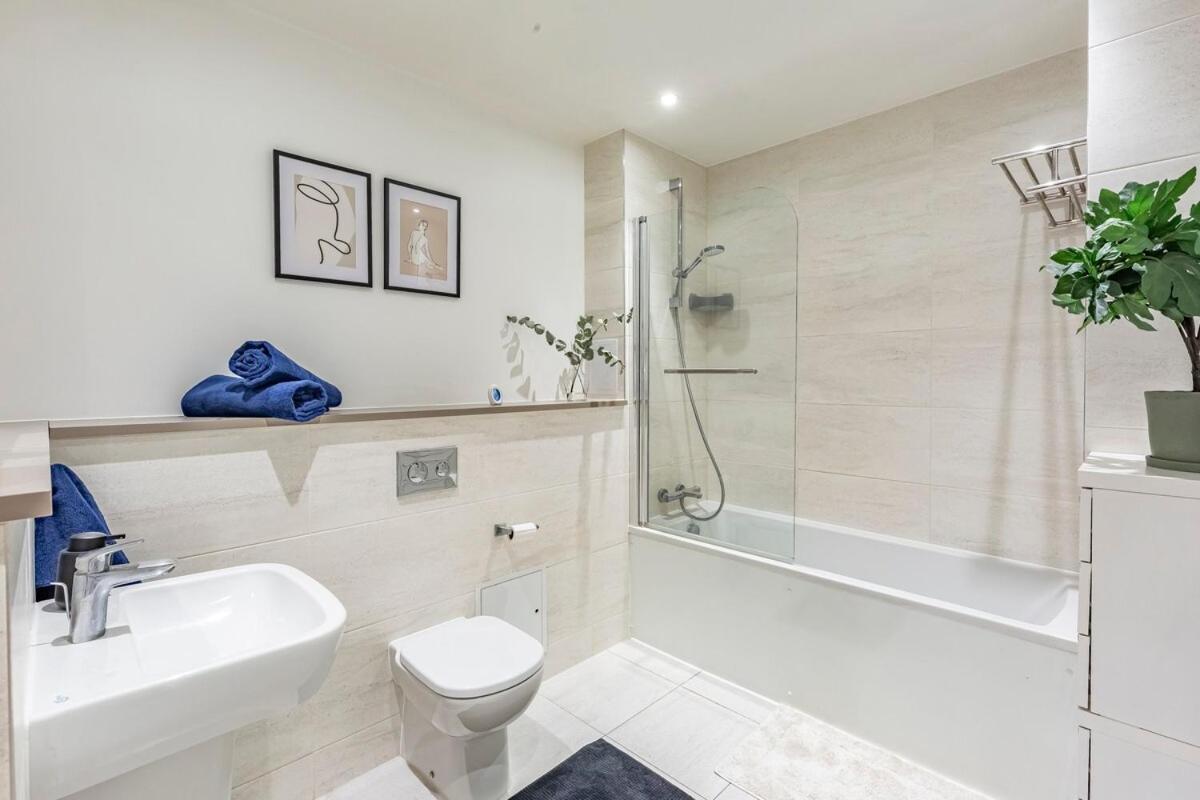 Cozy 2 Bedrooms, Devons Rd Dlr Appartement