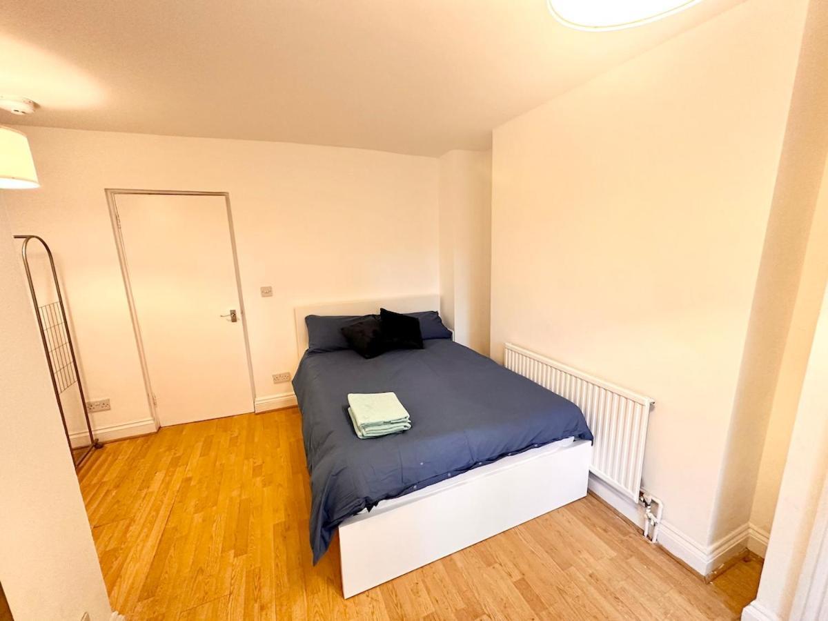 Flat-by Lewisham Train Station Appartement *