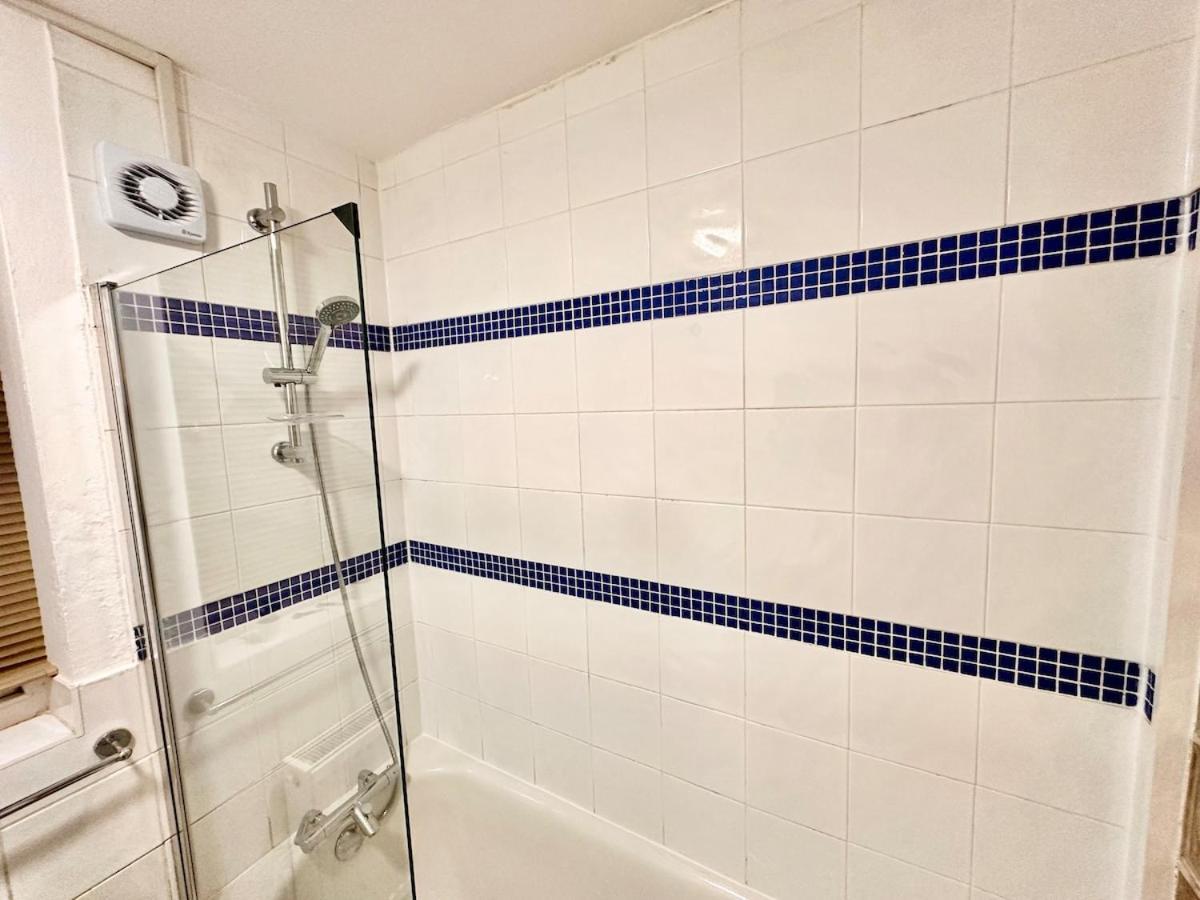 Flat-by Lewisham Train Station Appartement