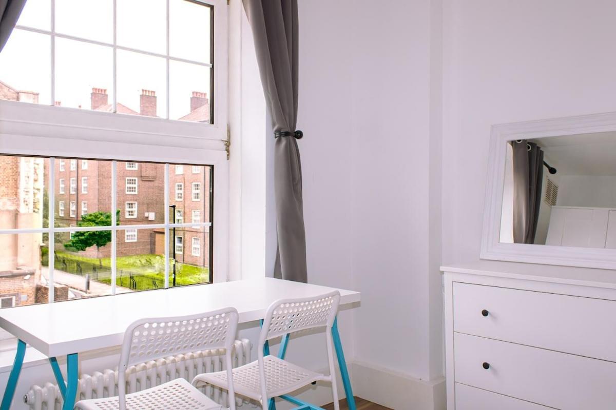 4-bedroom Flat Near Central, 2-min Walk To Metro * Londres