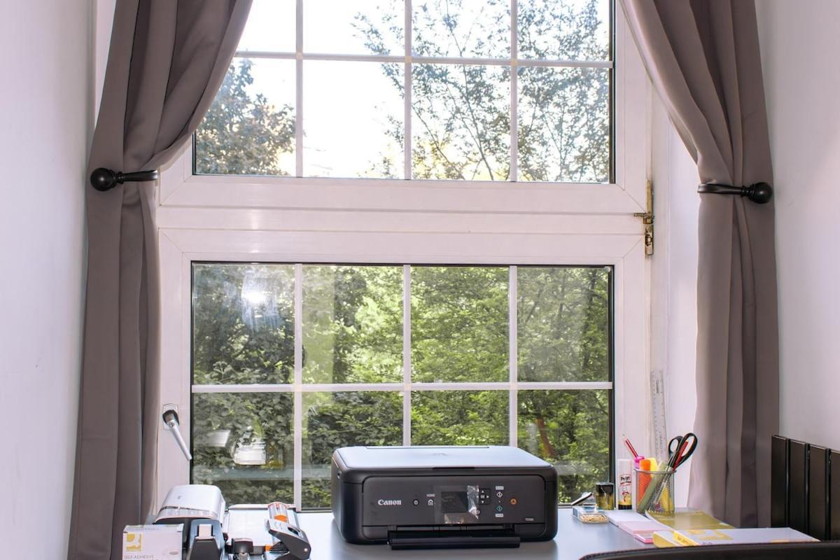 Appartement 4-bedroom Flat Near Central, 2-min Walk To Metro