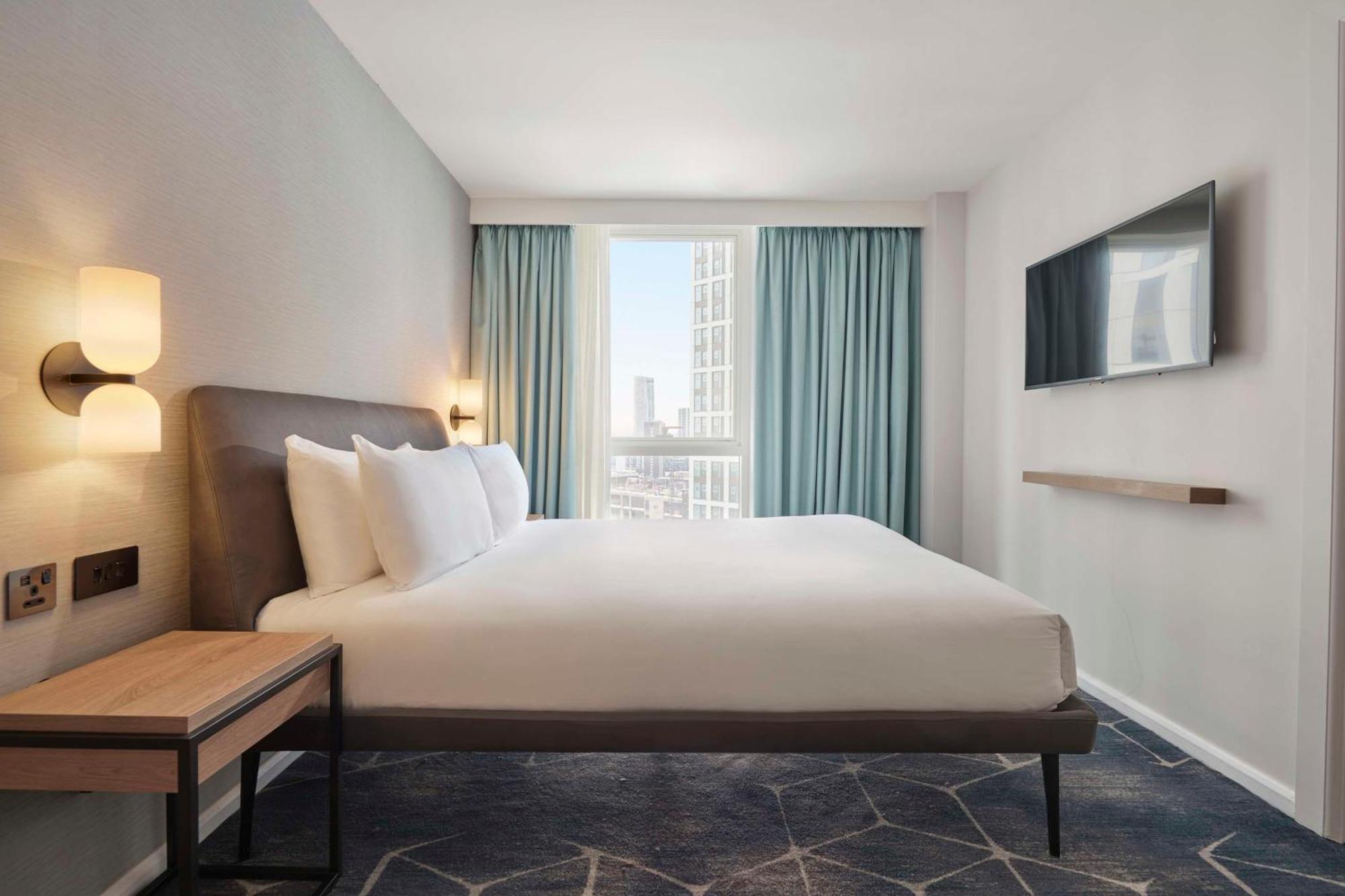 Hyatt House Stratford - 4* London