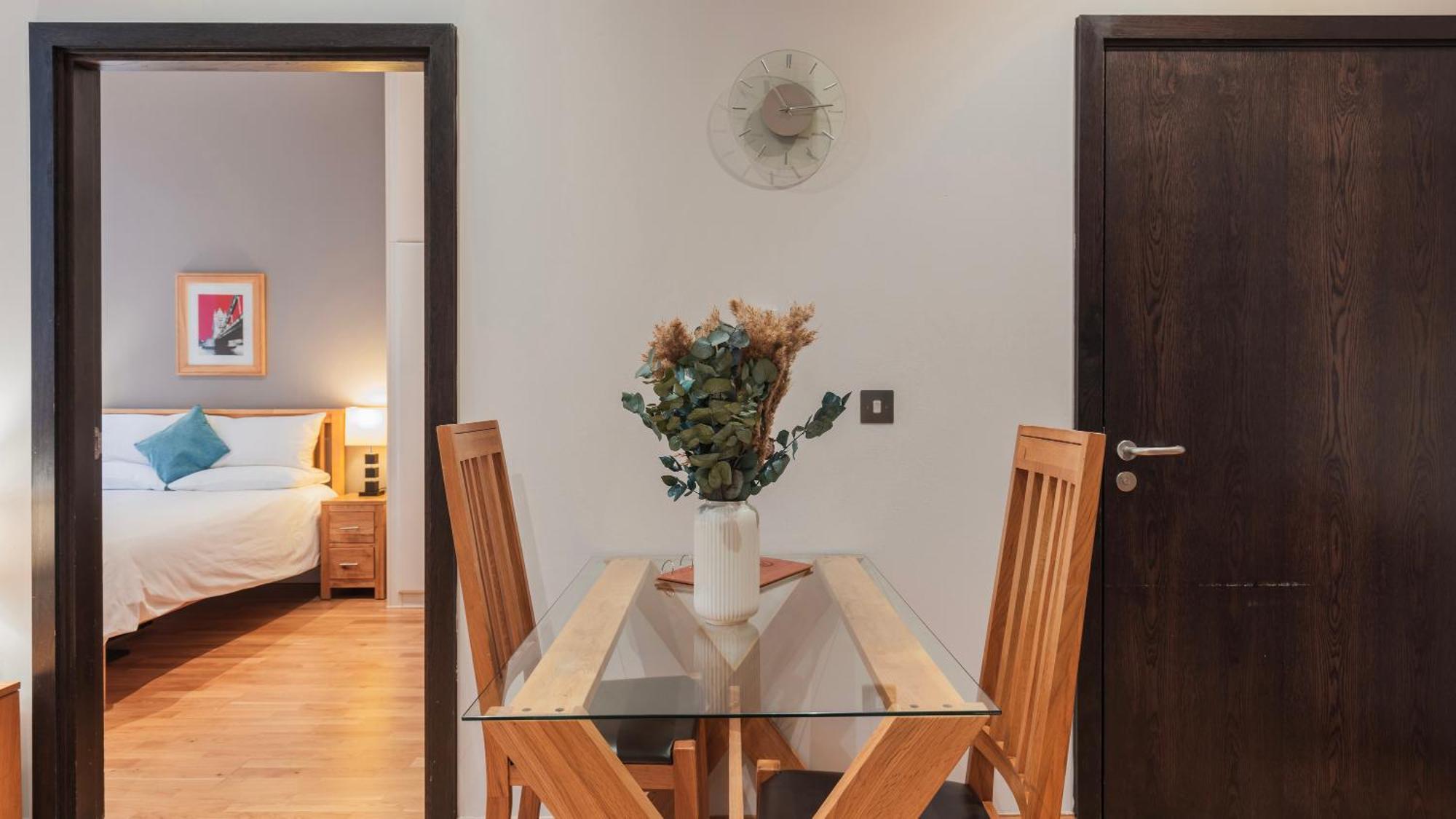 Apartahotel Cannon Street Serviced By Lovelystay *