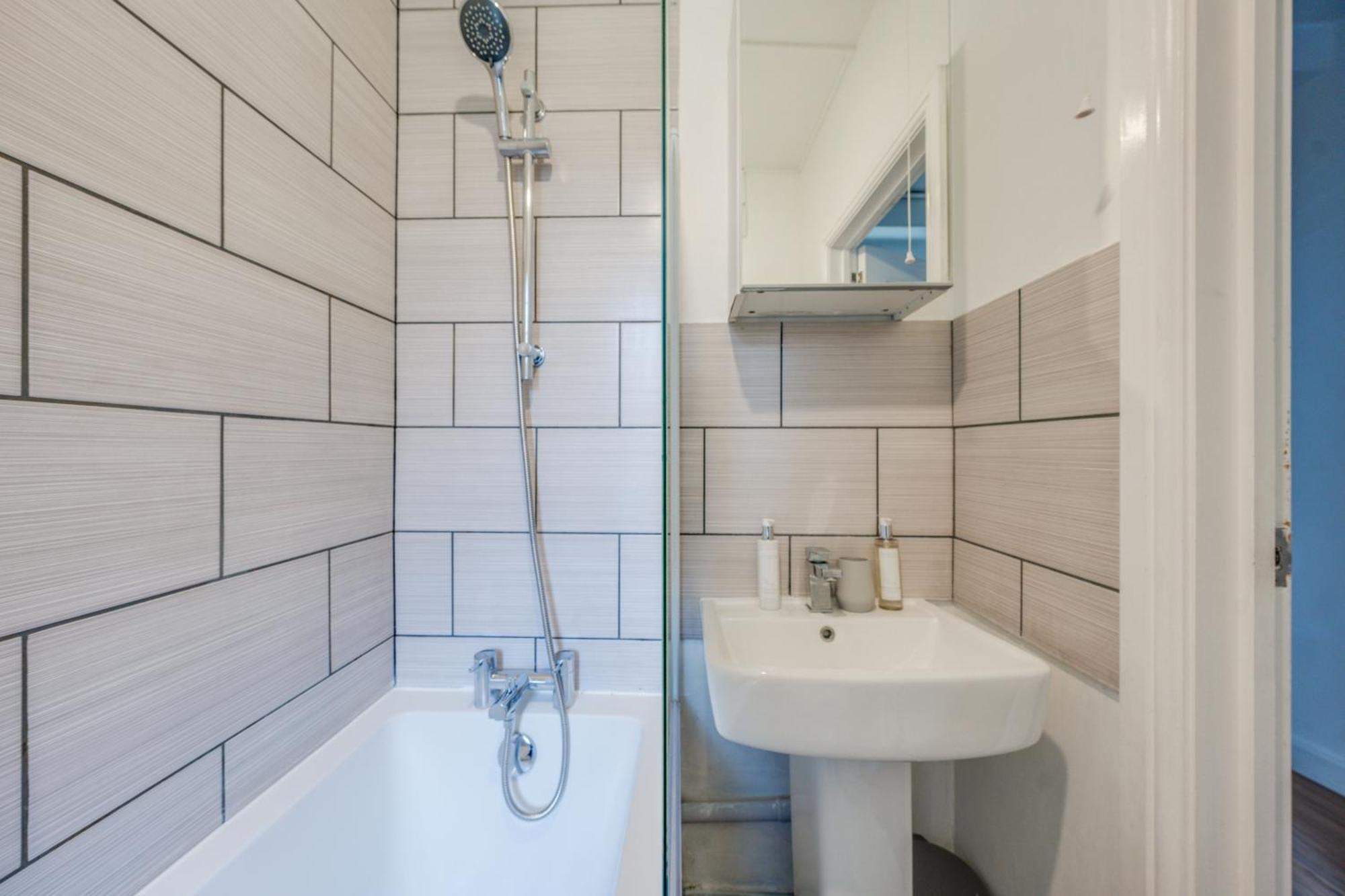 Stylish Flat, Bridge, Free Weekend Parking Londres