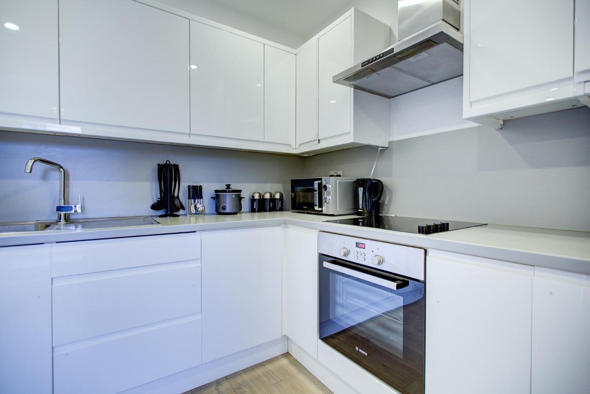 Canning Town 4-person Flat *