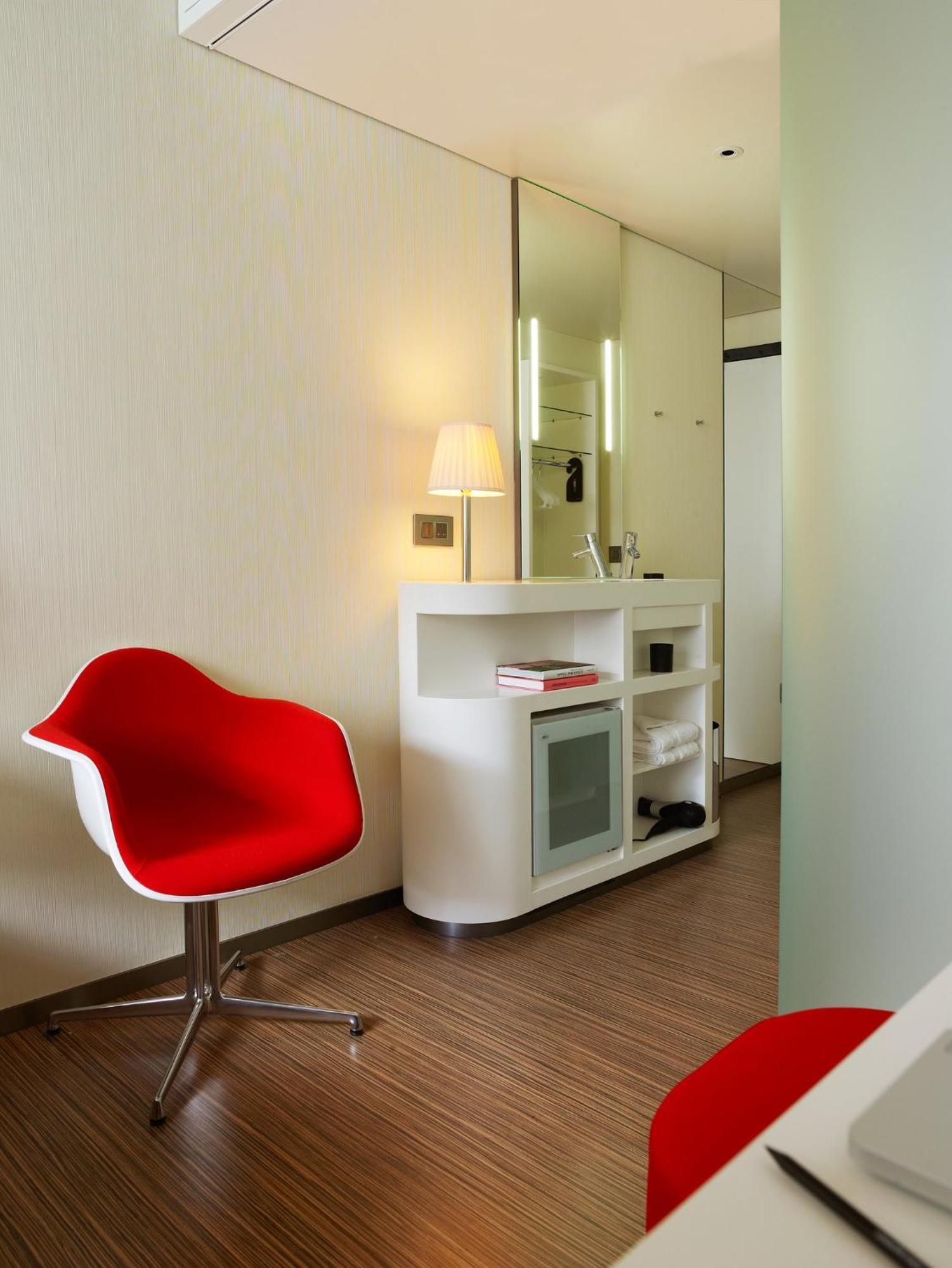Citizenm Tower Of Hotel