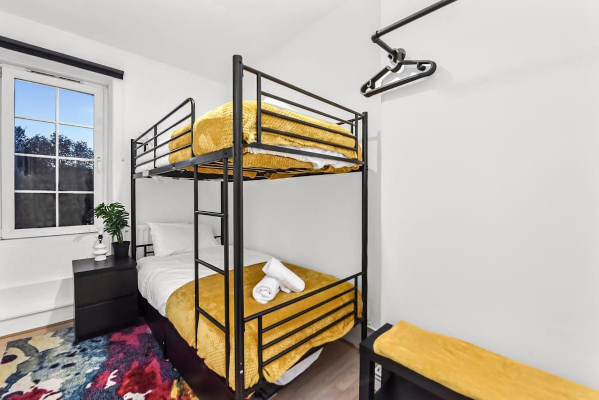 Appartement Cosy Cityscape Two Bed *