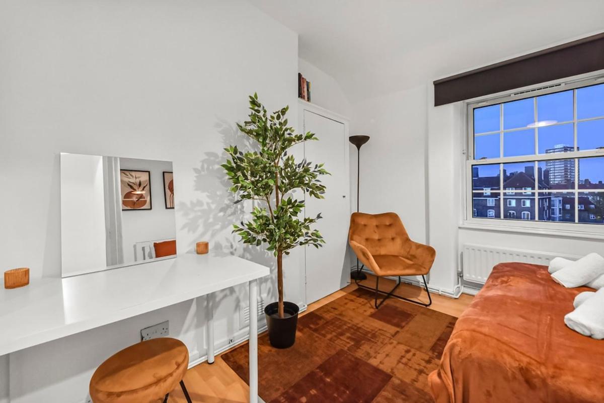 Cosy Cityscape Two Bed Appartement
