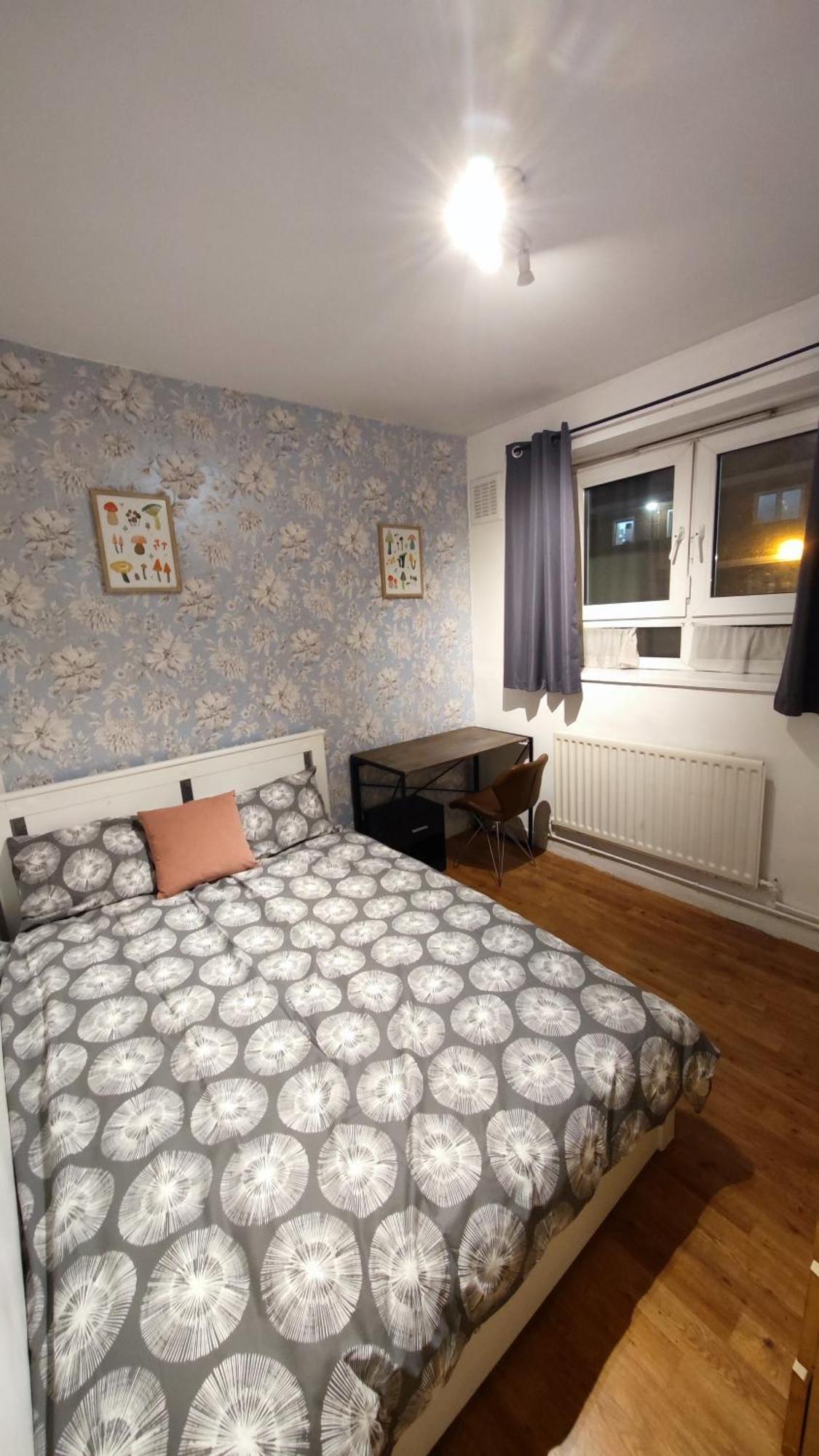 Spacious Flat With 2 To 3 Bedrooms In Apartamento *
