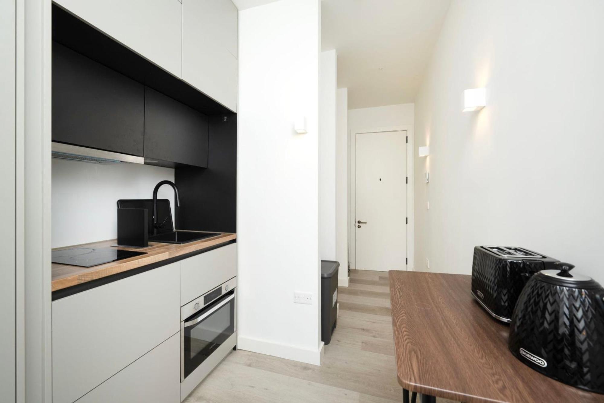 Appartement Modern Living At Antigallican In *