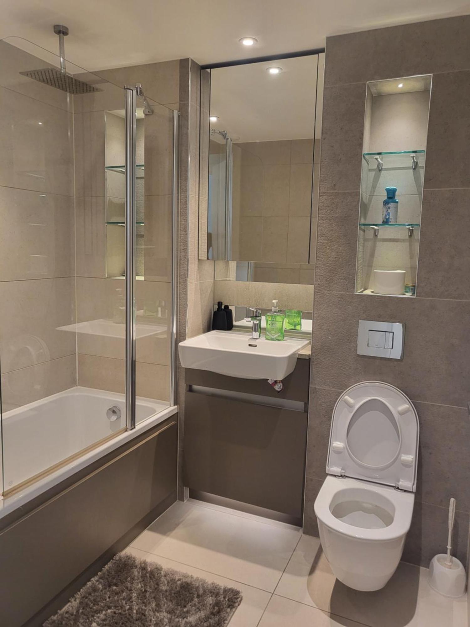 Divine Suite, Londres