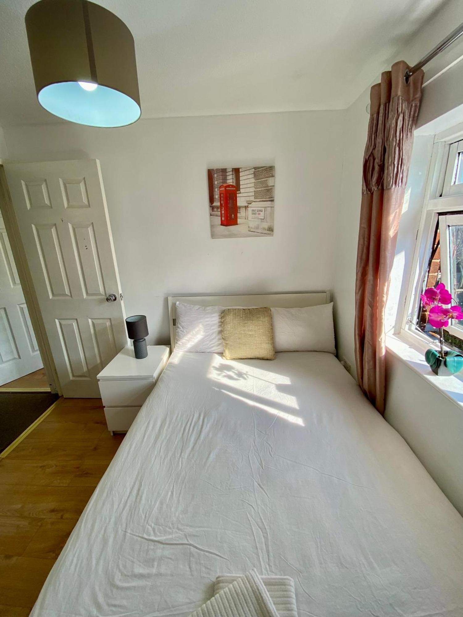 Appartement Cosy 3 Bedroom House Near Stratford,olympic Park, E15 *