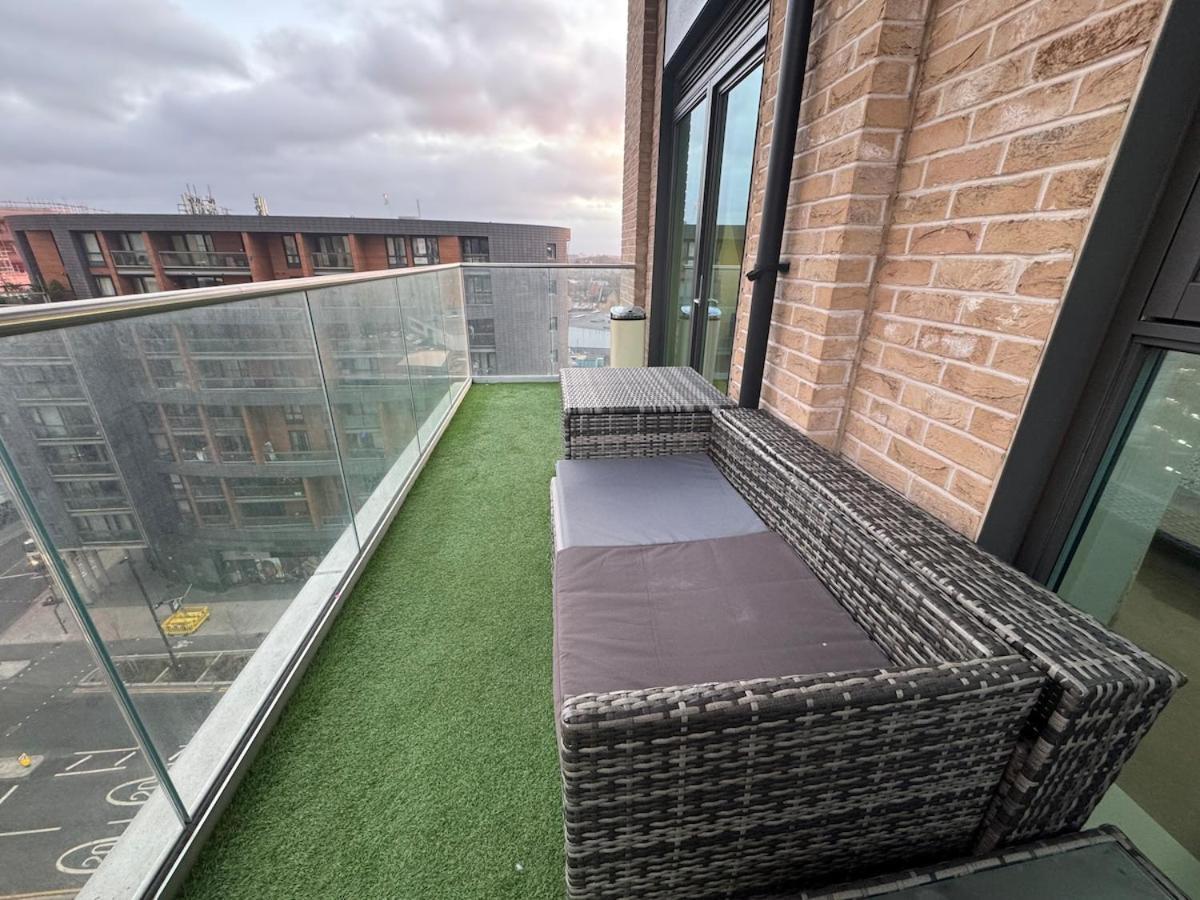Apartment Luxury Effra Gardens, Canning Town 6 3bdr 2bth *