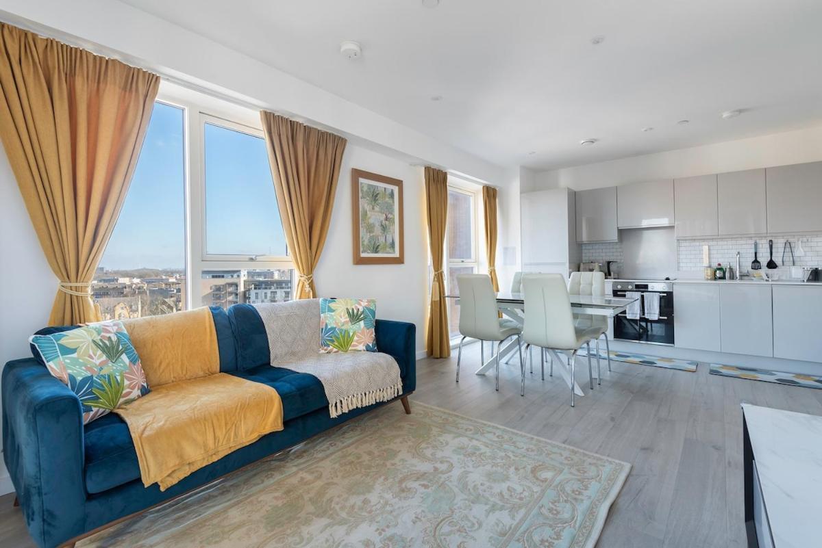 Apartment Luxury Effra Gardens, Canning Town 6 3bdr 2bth