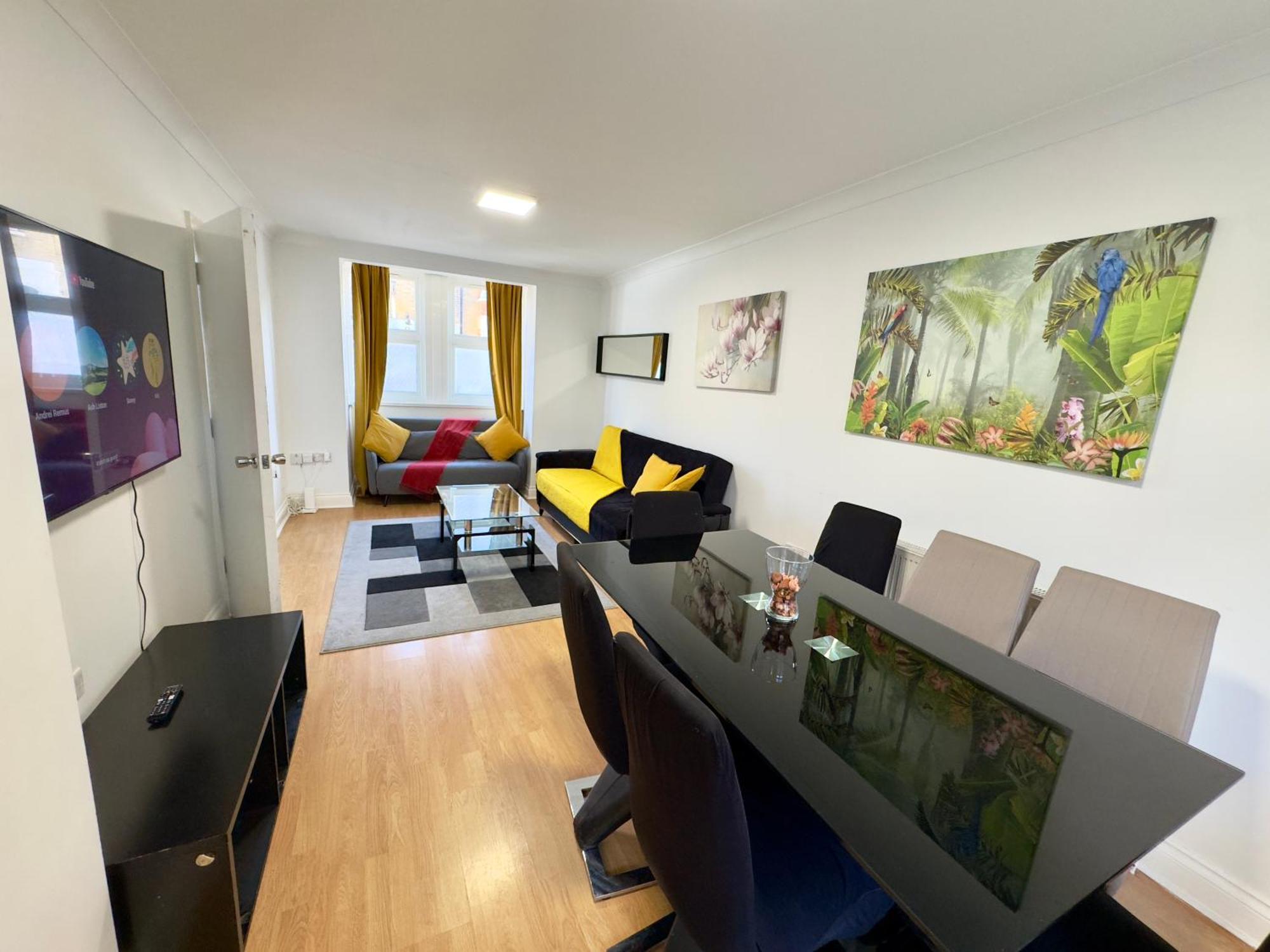 3 Bedrooms 3 Bathrooms Spacious House, Reception, Kitchen, Garden, Parking Apartamento *