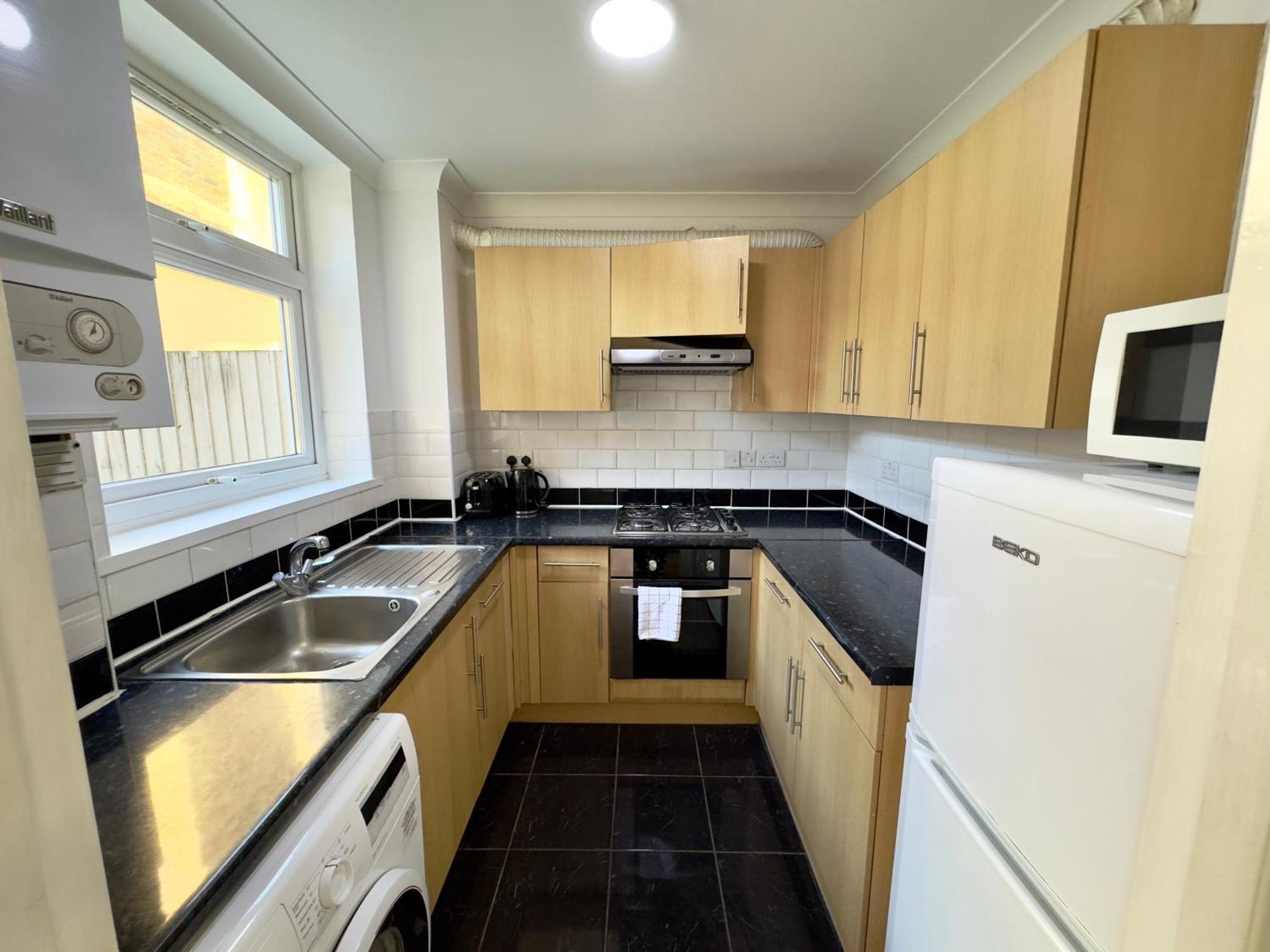 Apartamento 3 Bedrooms 3 Bathrooms Spacious House, Reception, Kitchen, Garden, Parking Londres