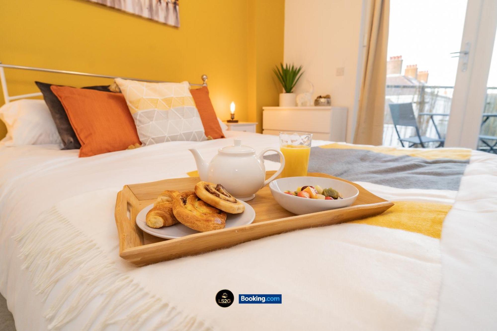 Apartment Spacious 2 Bedroom By Ls2g Short Lets & Serviced Greater With Free Wifi *