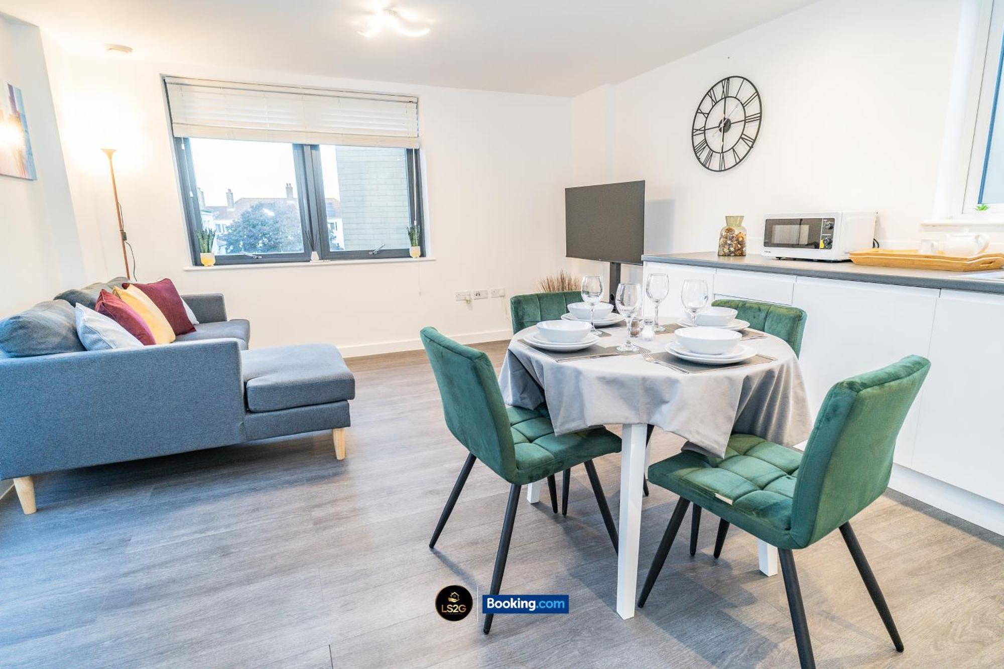 Spacious 2 Bedroom By Ls2g Short Lets & Serviced Greater With Free Wifi Apartment London