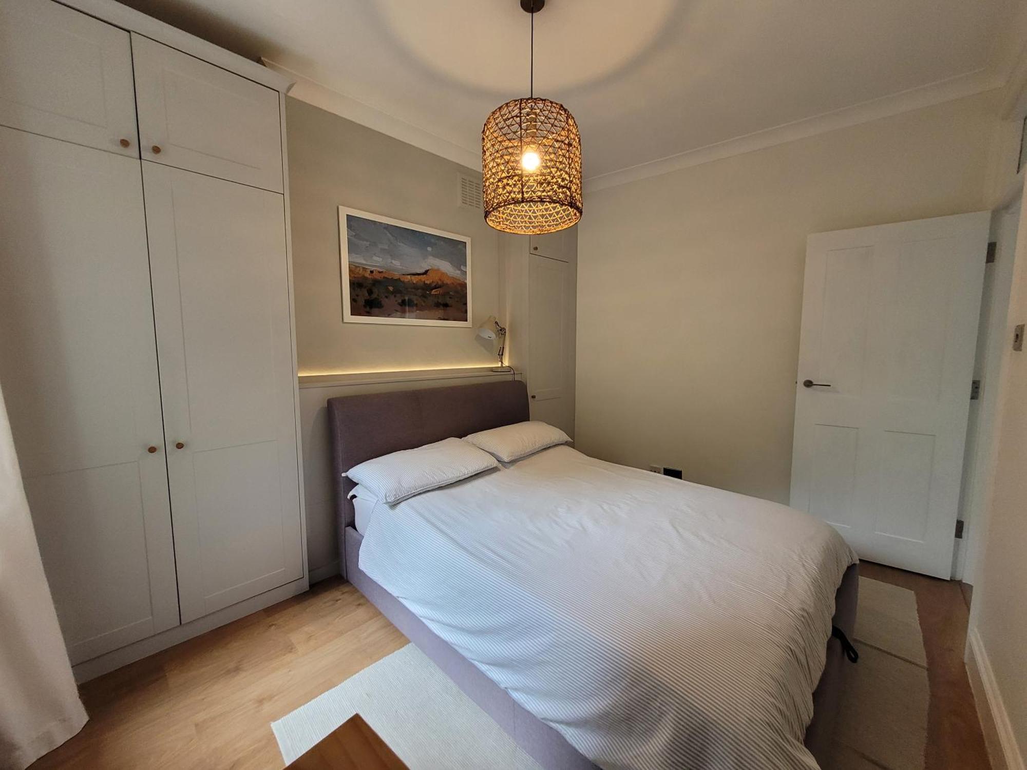 Lovely 1 Bed Flat With Private Garden And Easy Access To * Londres