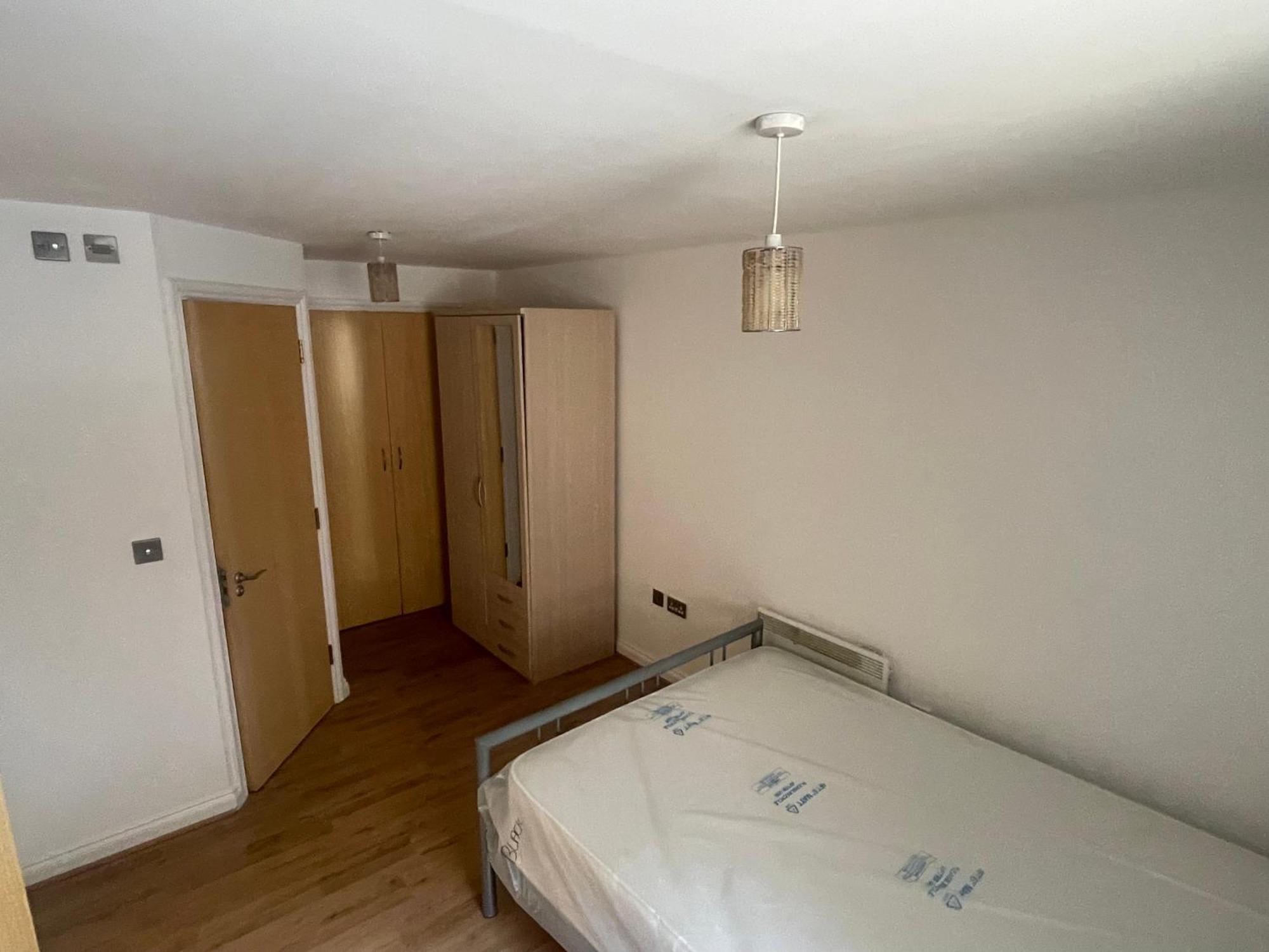 Urban Living At Its Stylish 4-bed Flat With Gym, Underground Parking , Prime Location, Just 2 Minutes From Borough Market & Tube Appartement