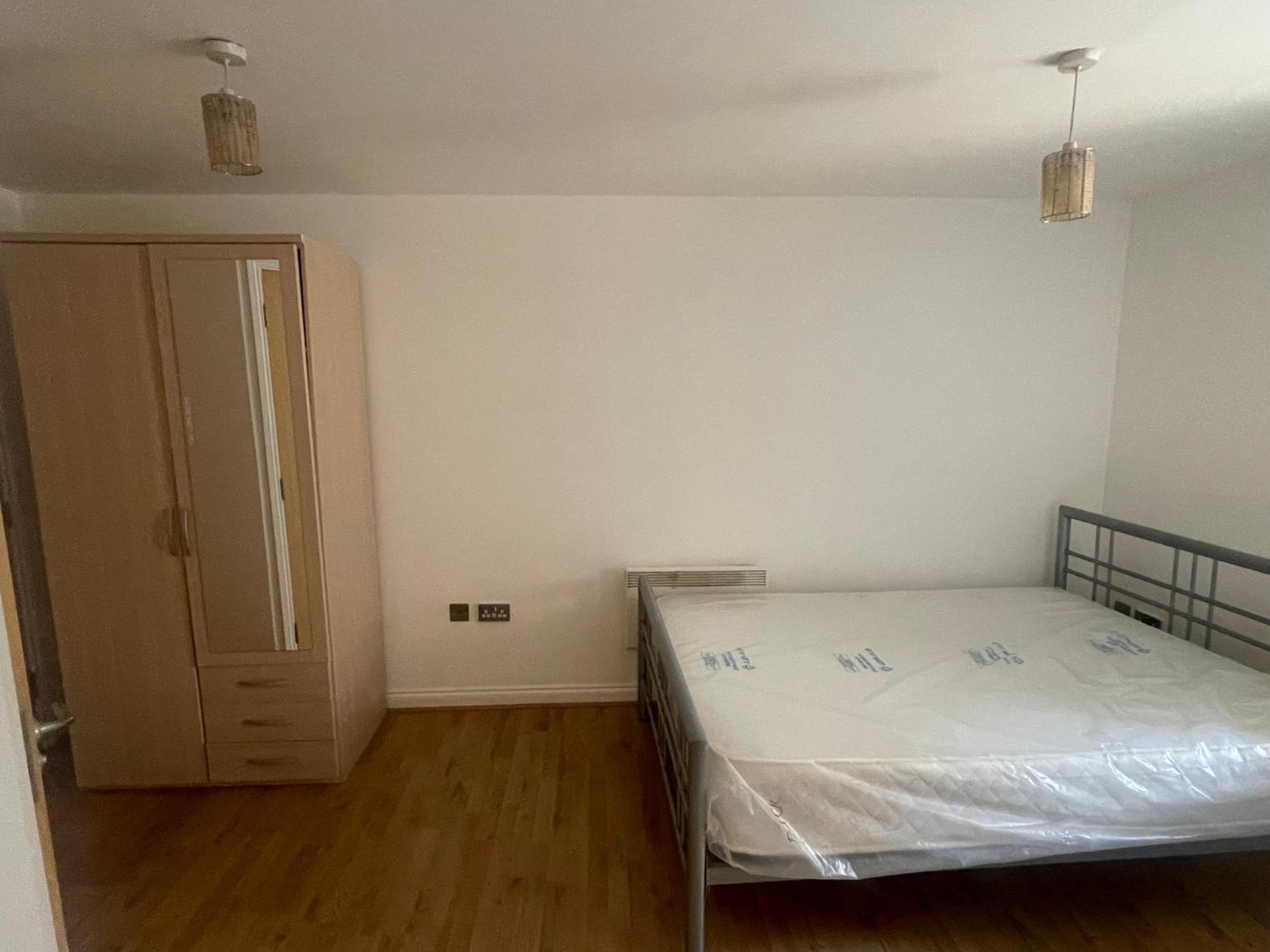 Urban Living At Its Stylish 4-bed Flat With Gym, Underground Parking , Prime Location, Just 2 Minutes From Borough Market & Tube Appartement