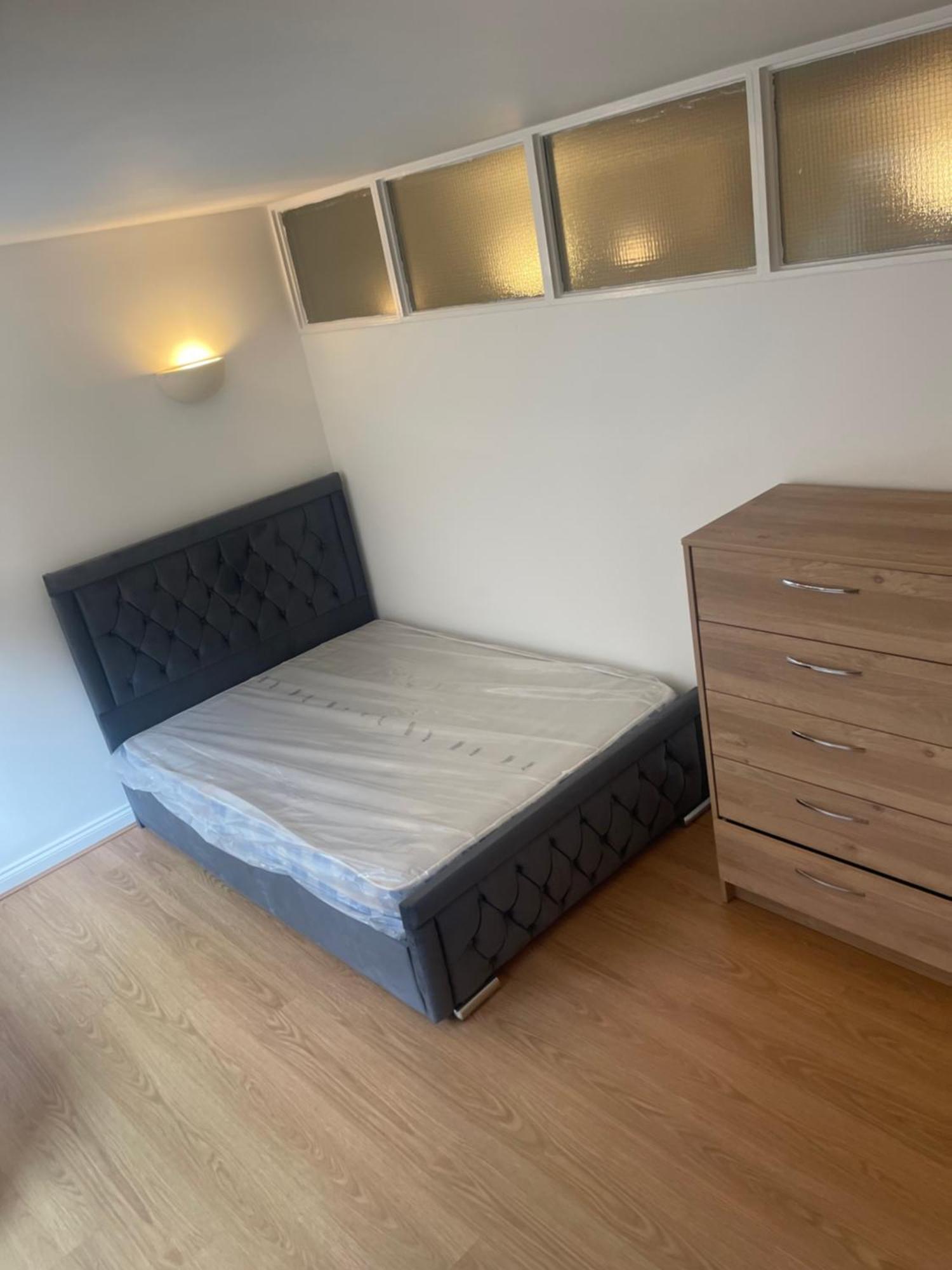 Urban Living At Its Stylish 4-bed Flat With Gym, Underground Parking , Prime Location, Just 2 Minutes From Borough Market & Tube * Londres