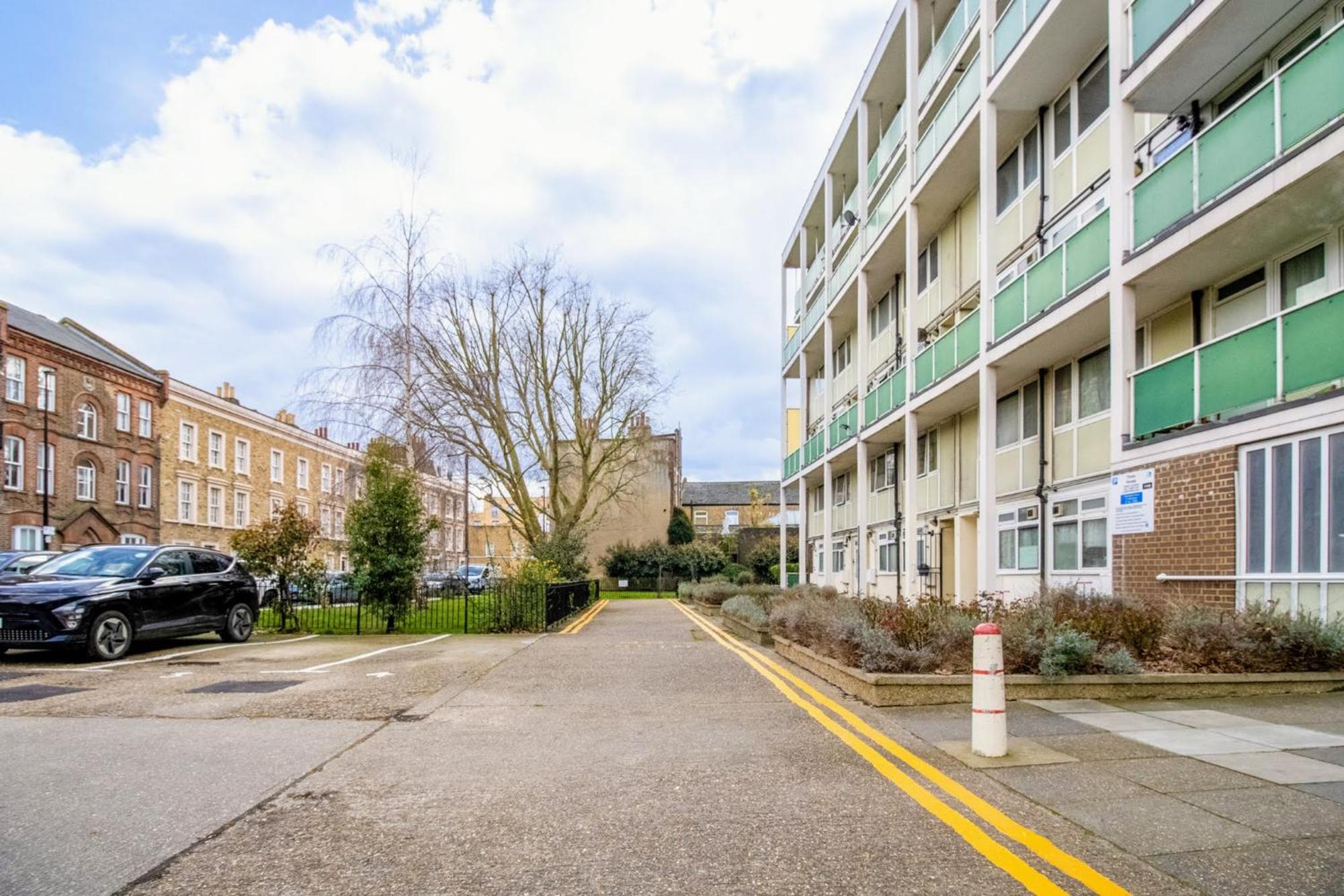 Appartement 2 Bedrooms Close To Limehouse Station *