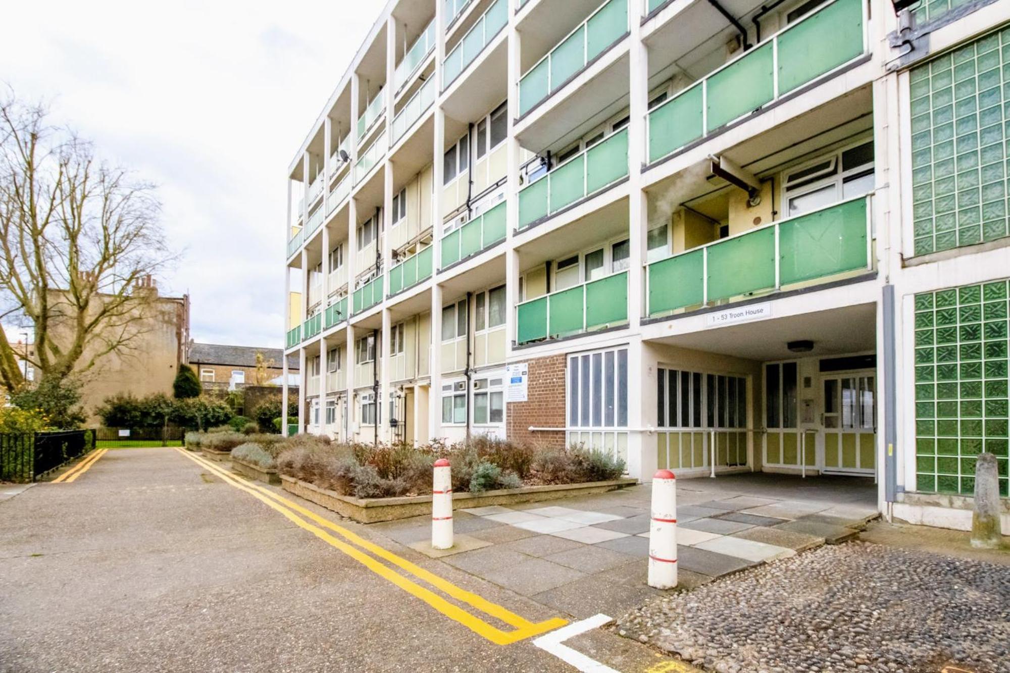 Appartement 2 Bedrooms Close To Limehouse Station *