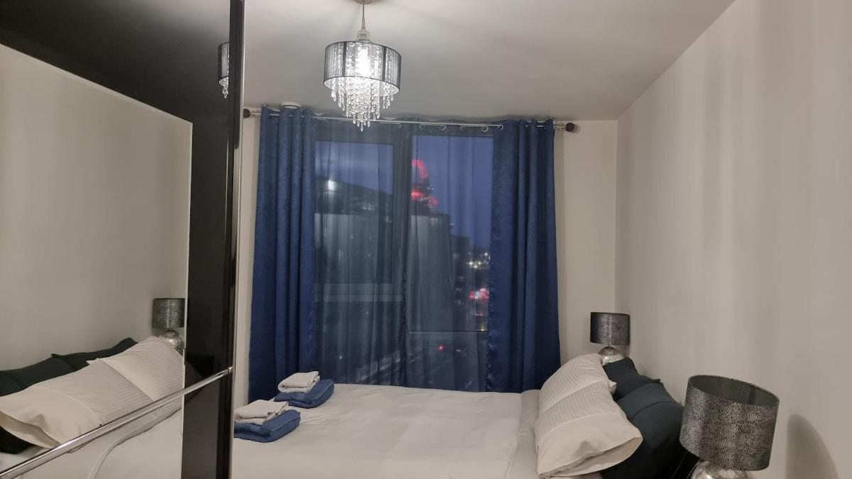 Stunning 2 Bedroom 2 Bathroom Flat With Panoramic View Apartamento Londres