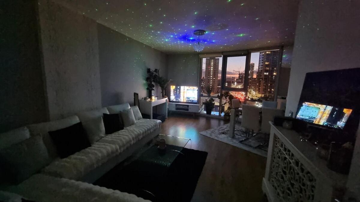 Stunning 2 Bedroom 2 Bathroom Flat With Panoramic View Apartamento Londres