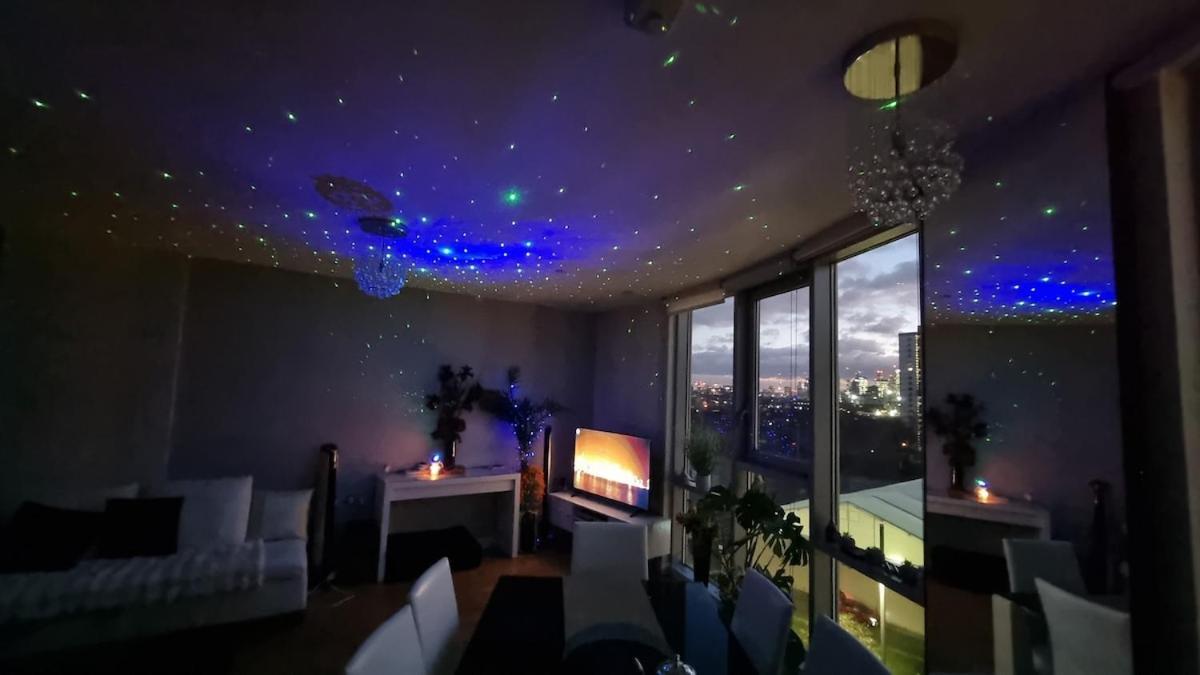 Stunning 2 Bedroom 2 Bathroom Flat With Panoramic View Apartamento Londres