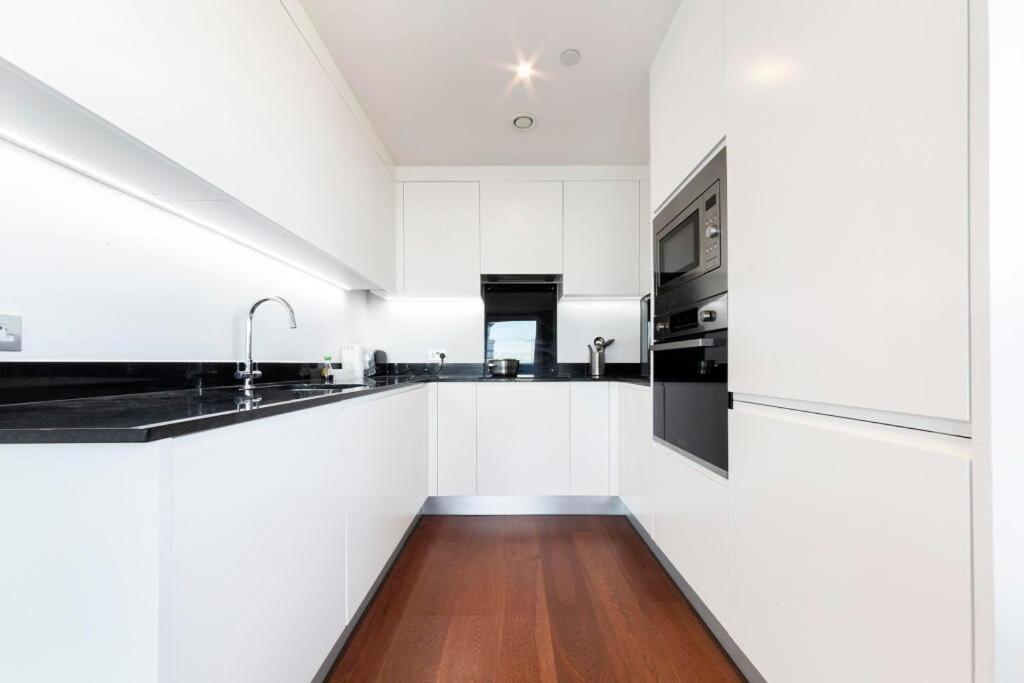 Spacious Flat In - 5 Mins Walk To Excel Appartement