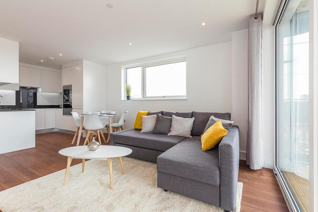 Appartement Spacious Flat In - 5 Mins Walk To Excel *