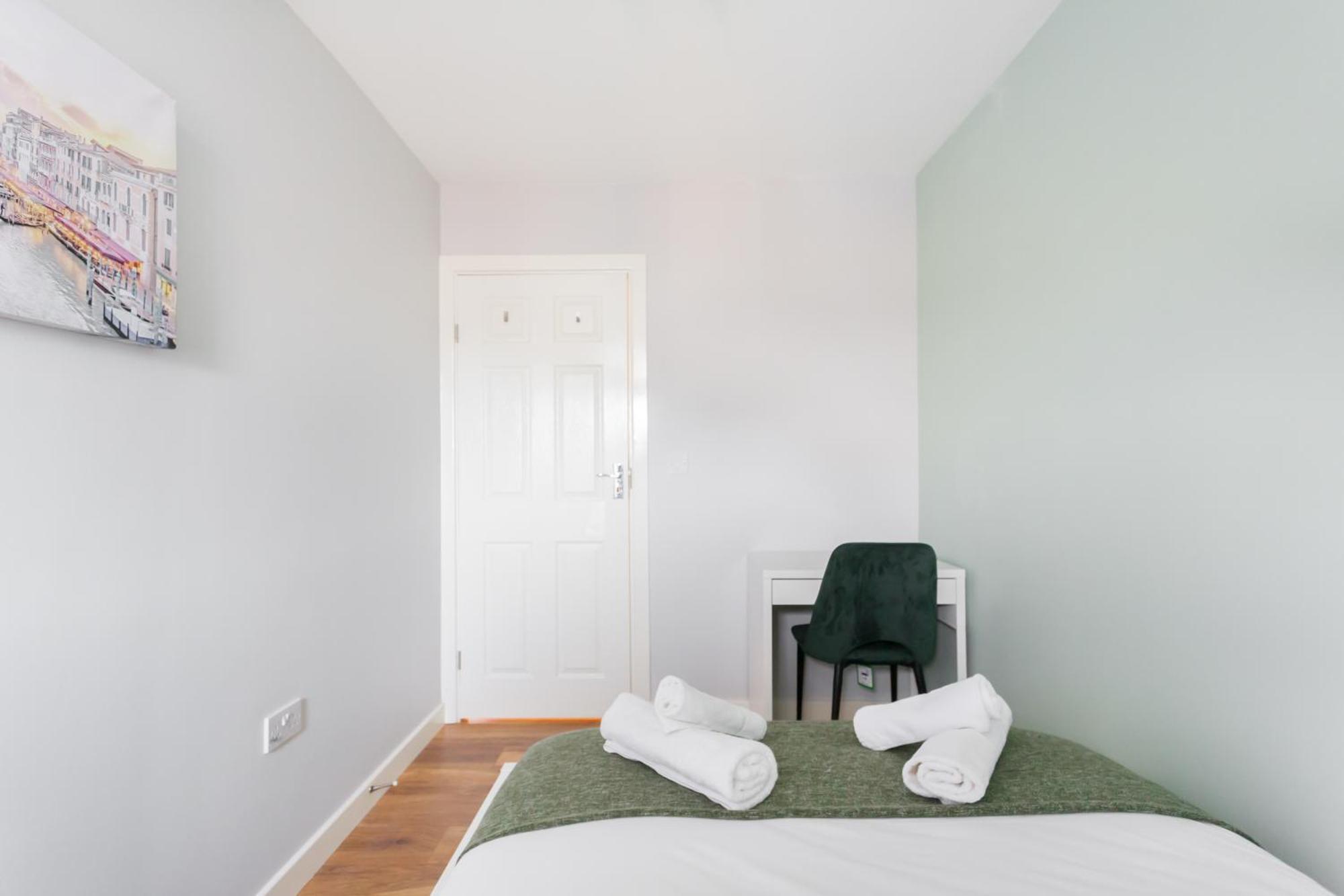 Apartamento Lovely 2 Bedrooms Flat Next To The Station Londres
