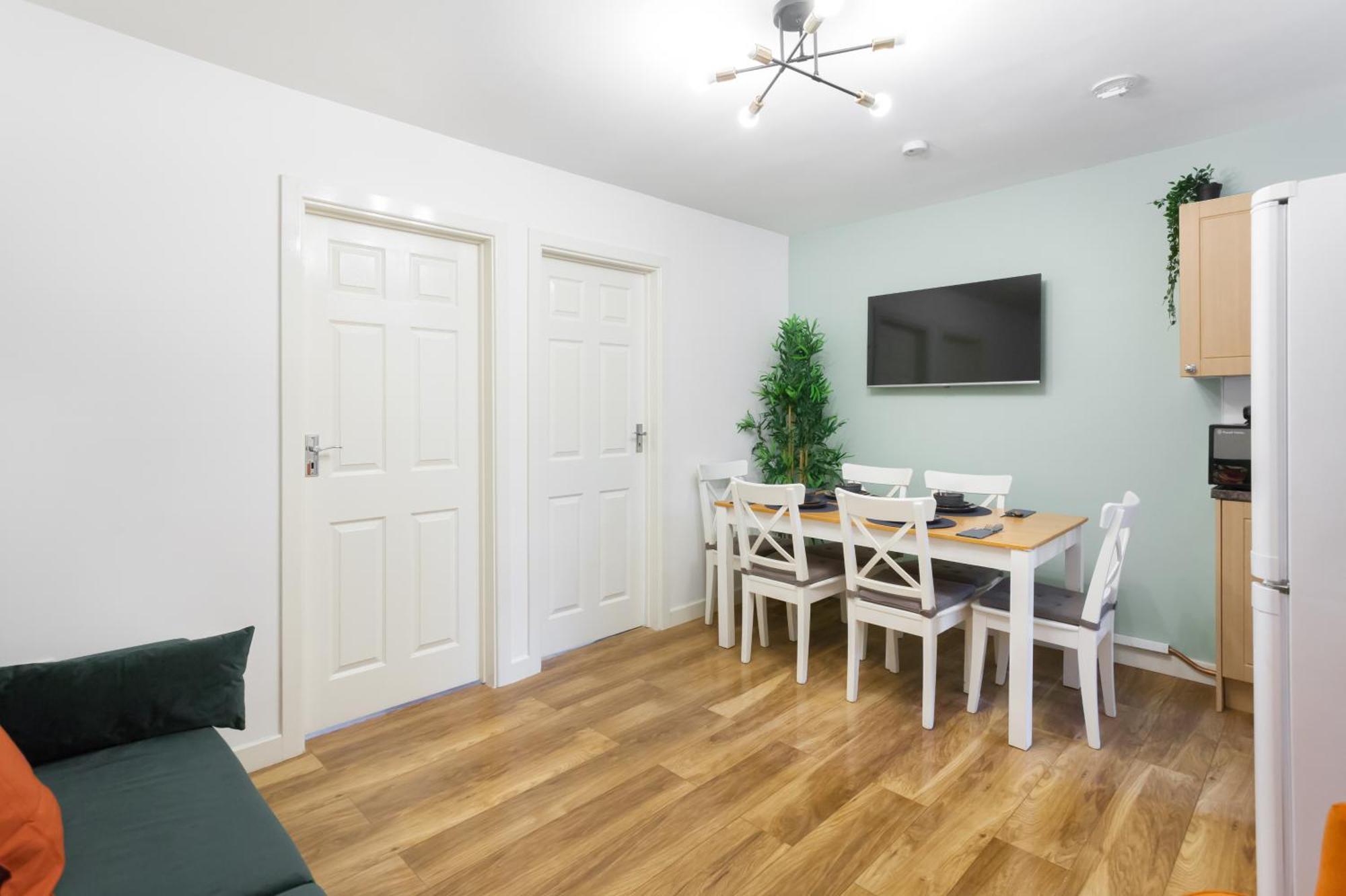 Lovely 2 Bedrooms Flat Next To The Station Londres