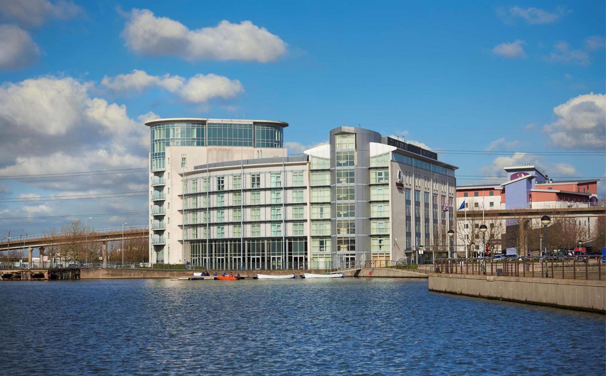 Doubletree By Hilton Excel Londres