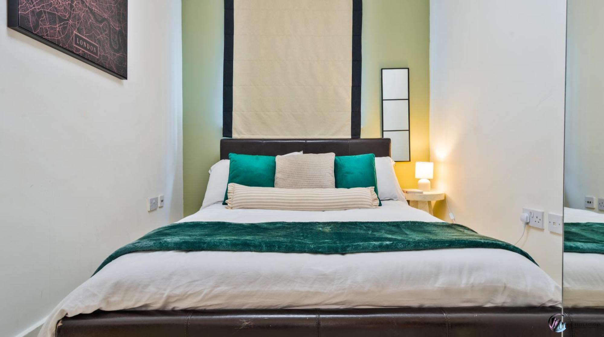 Canary Wharf Balcony & Waterfront 2-bed, 2-bath Londres