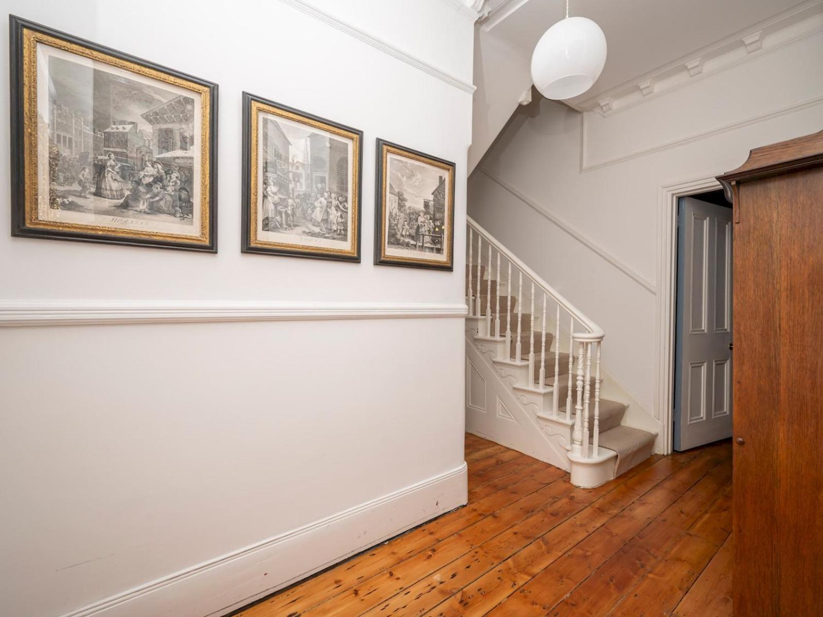 Hébergement de vacances Charming Victorian 25mins To Bridge Pass The Keys Londres