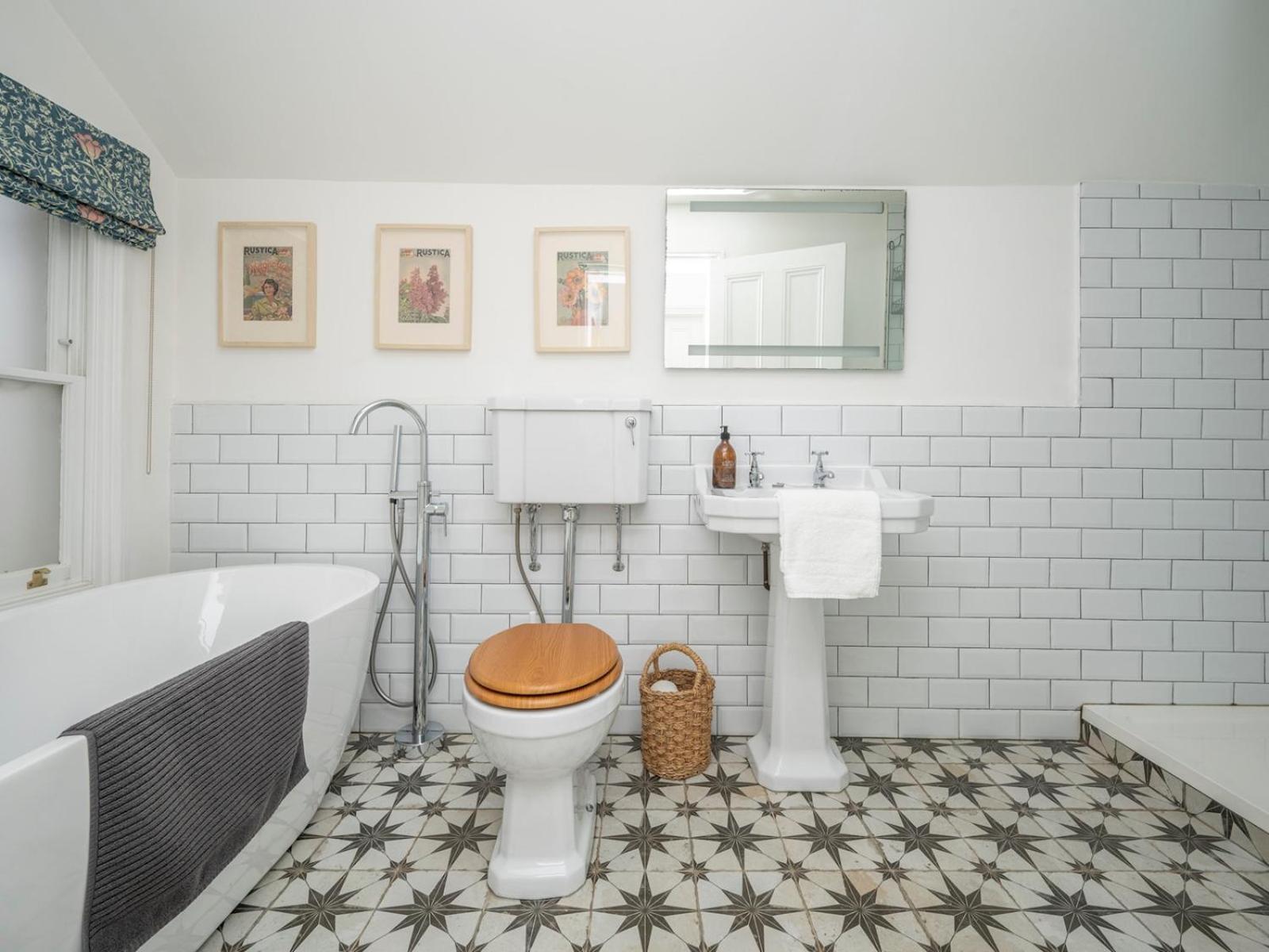 Hébergement de vacances Charming Victorian 25mins To Bridge Pass The Keys Londres