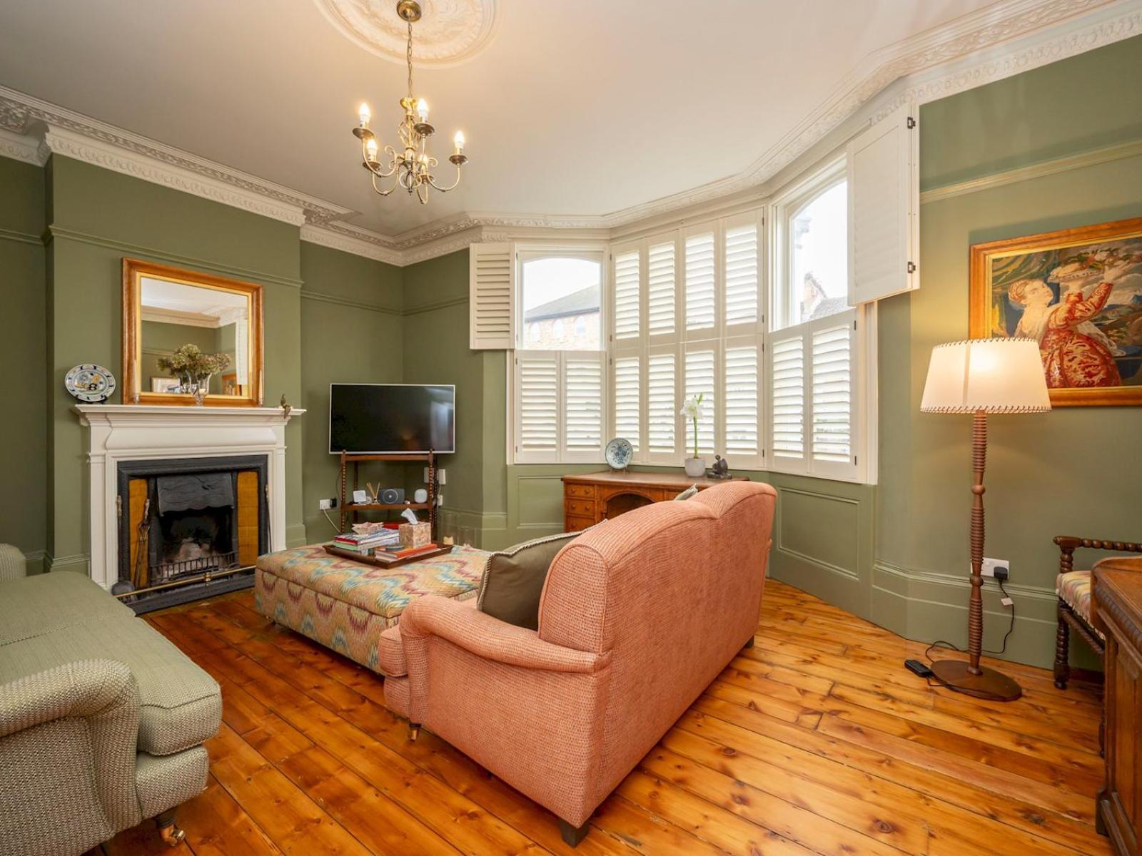 Charming Victorian 25mins To Bridge Pass The Keys Hébergement de vacances Londres