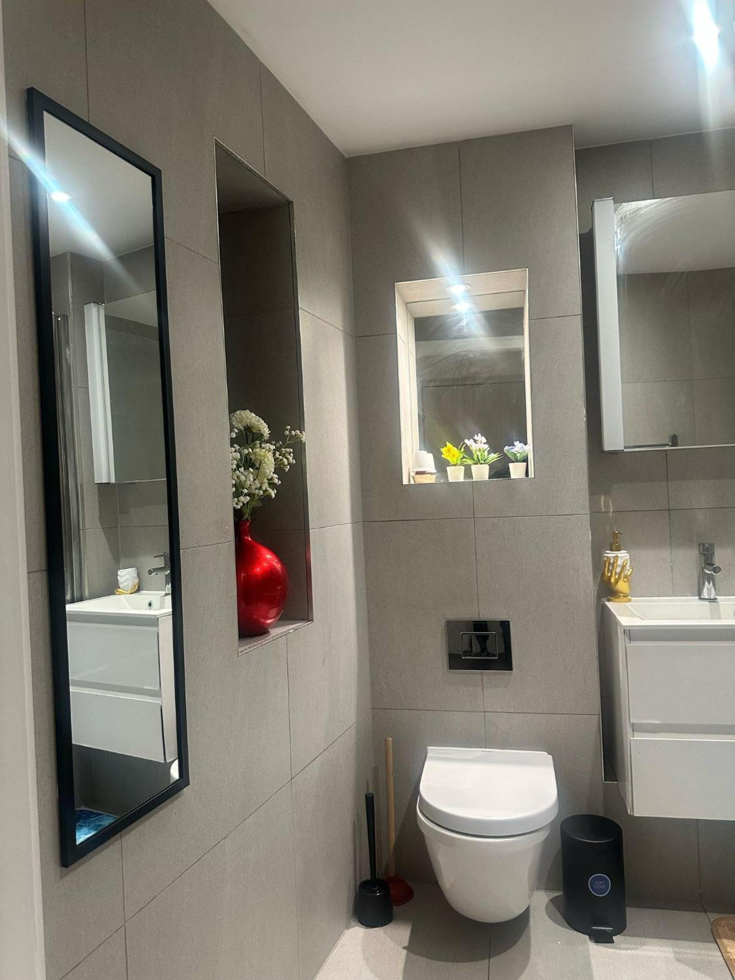 360 Cosy Greenwich *