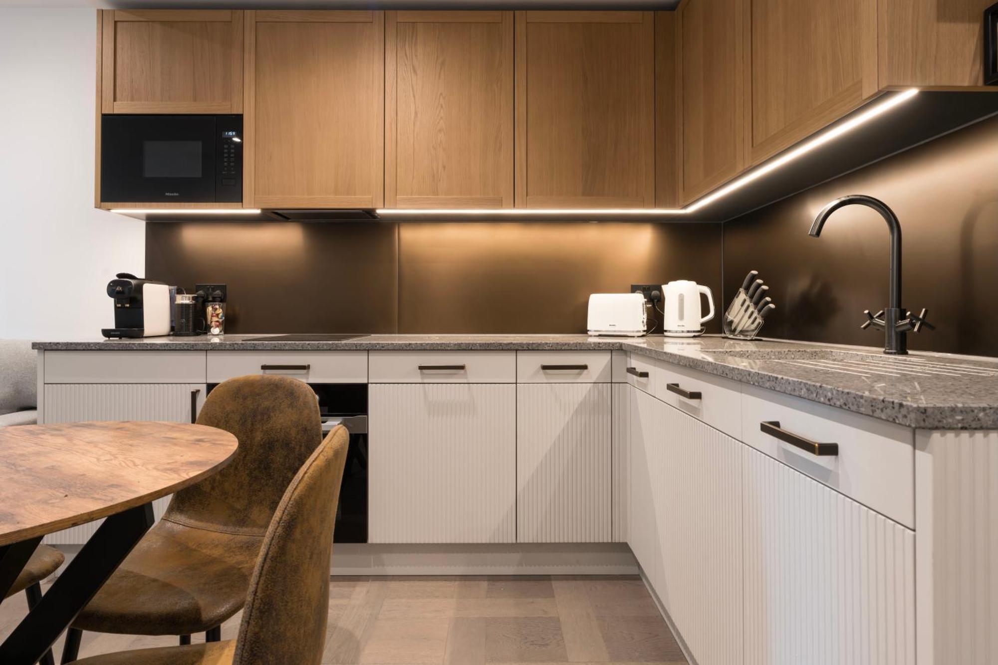 Luxury Flat Next Tower Bridge 3
