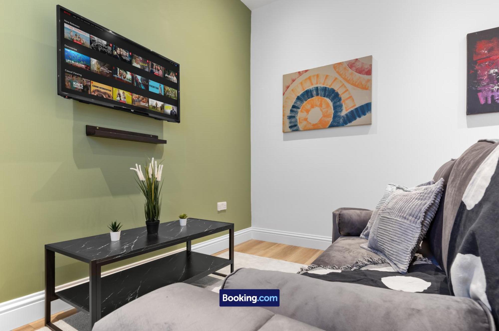 Modern, & Comfy By Smart Short Lets & Serviced Deptford With Free Wifi Apartment