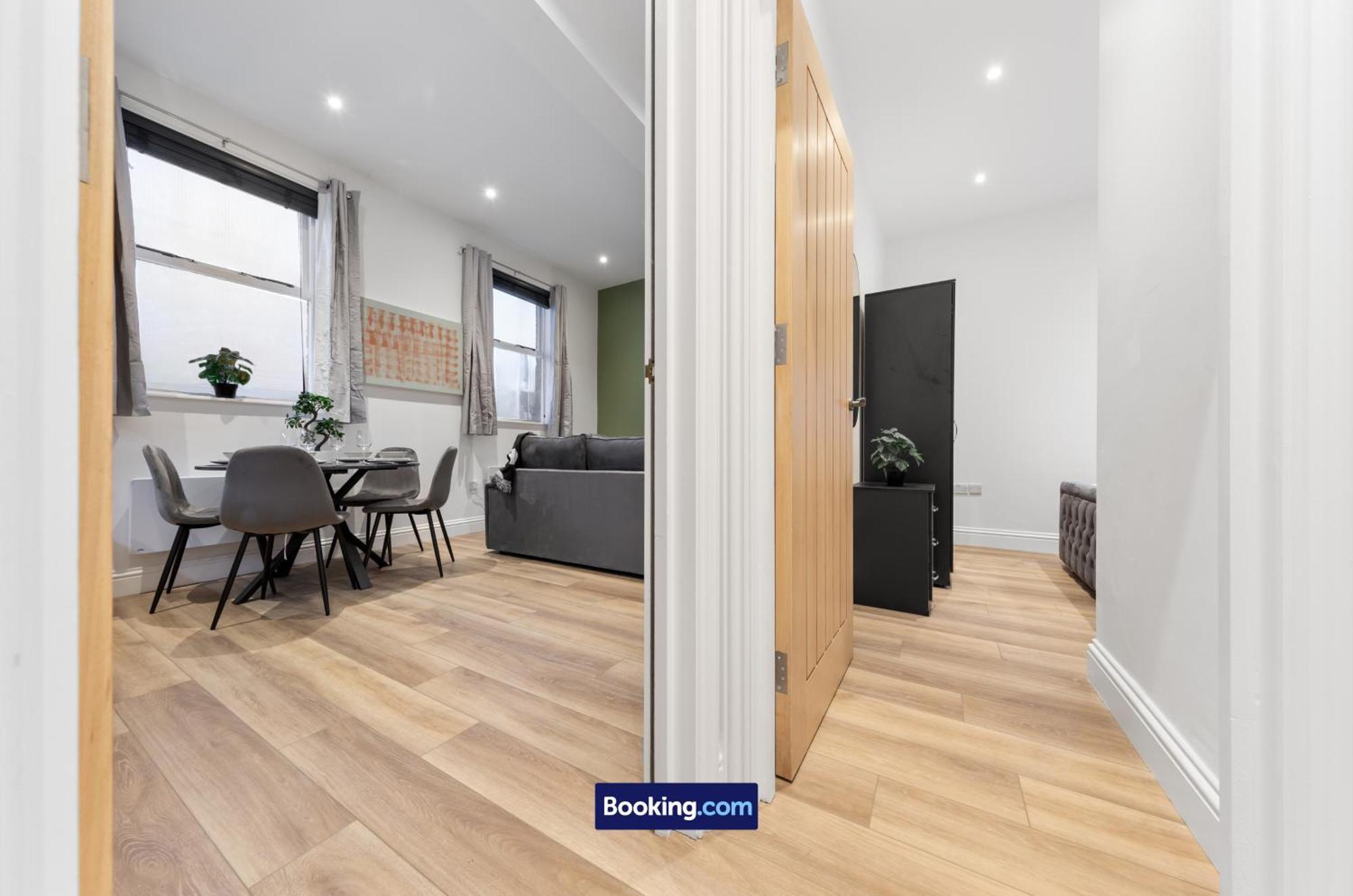 Modern, & Comfy By Smart Short Lets & Serviced Deptford With Free Wifi