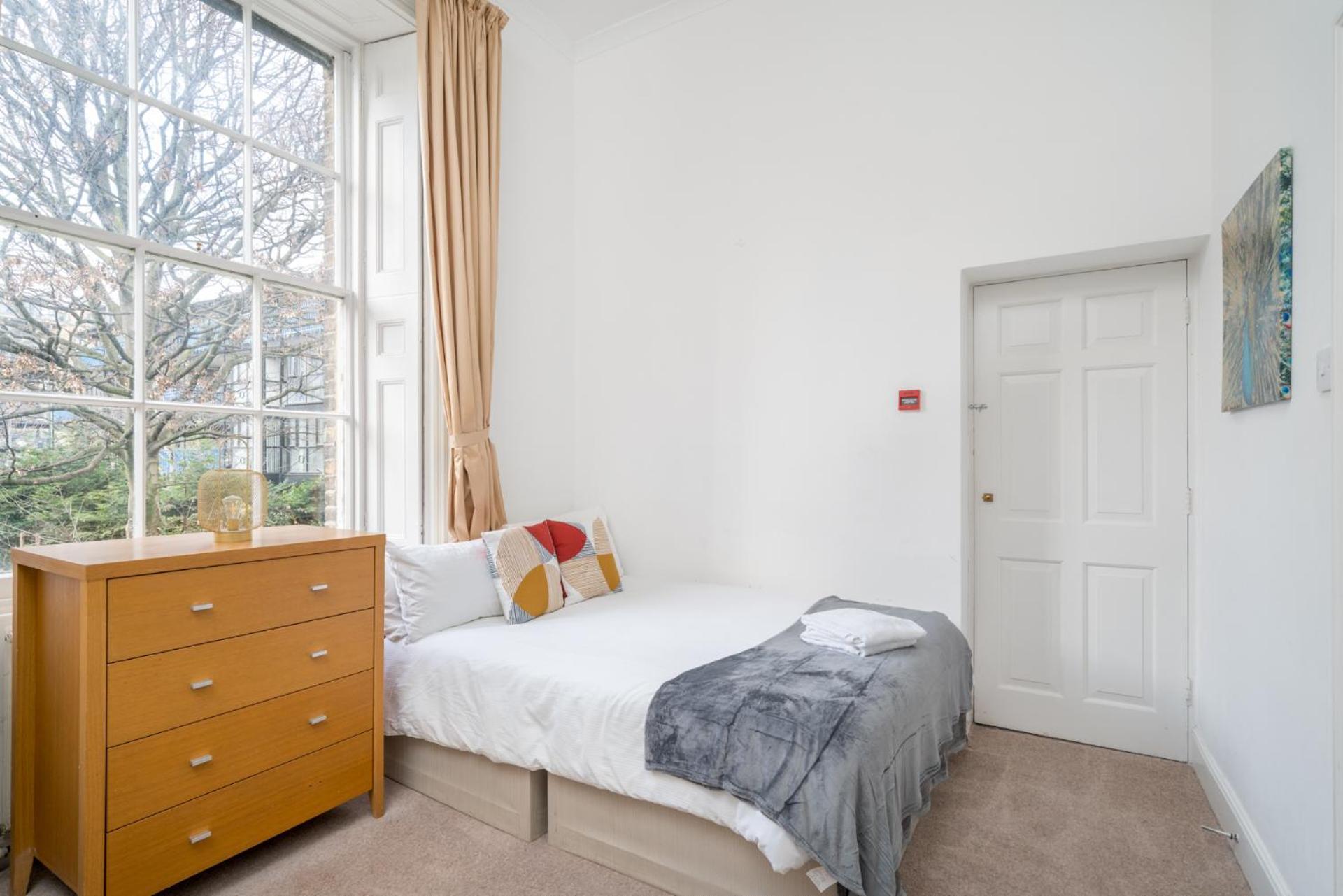 Apartamento Larger Groups Close To O2 Arena Excel Canary Wharf With Wifi And Parking Within Mins Walk To Drl & Jubilee Line *