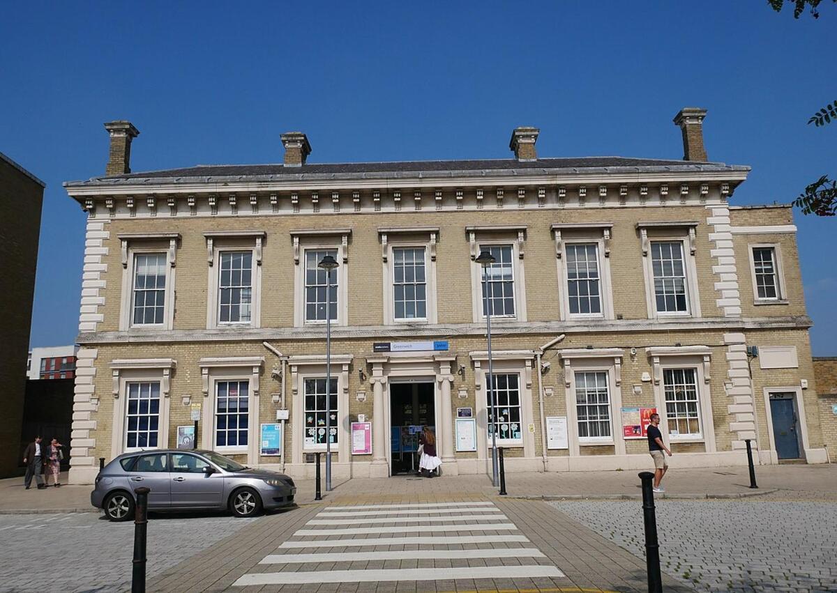 Maitland Luxury 2 Bedroom Greenwich With Good Living Space Sleeps 5 Guest- 1 Minute From Greenwich Dlr Station Appartement